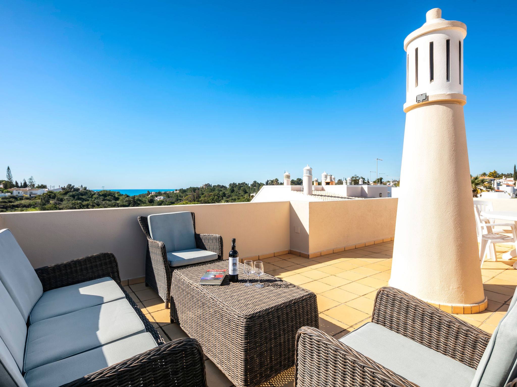 In Carvoeiro mit privatem Pool-Binnen