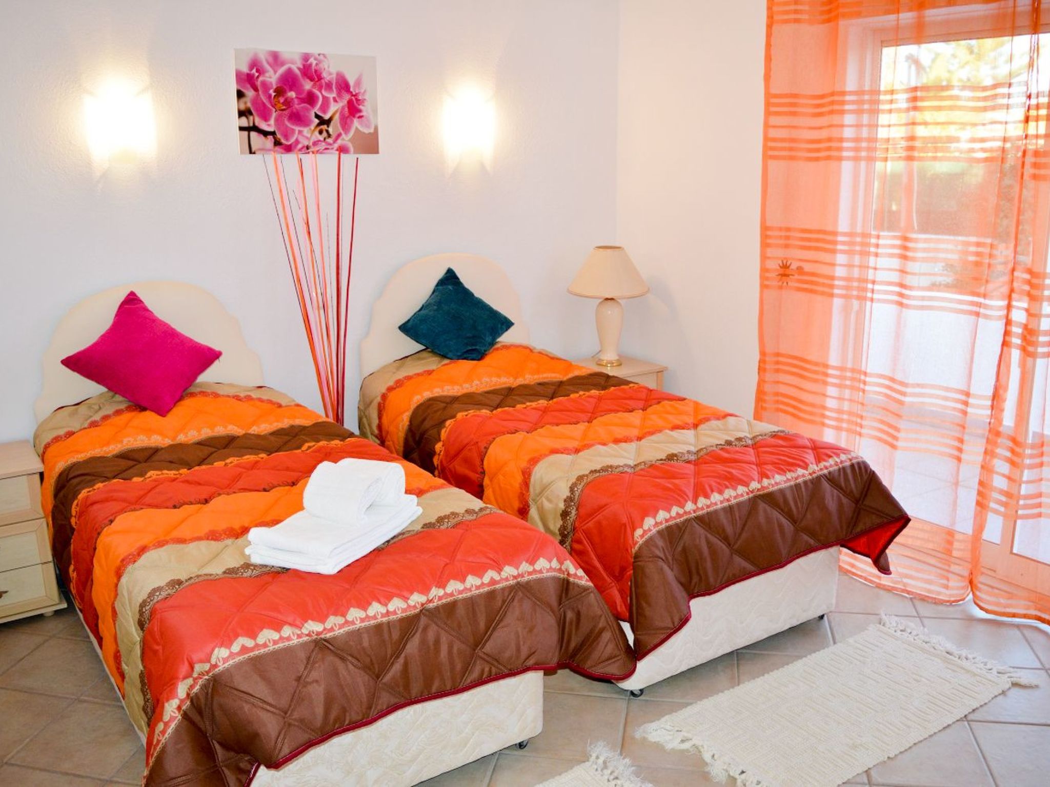 Wohnung mit Blick auf das Wasser-Image-tags.info