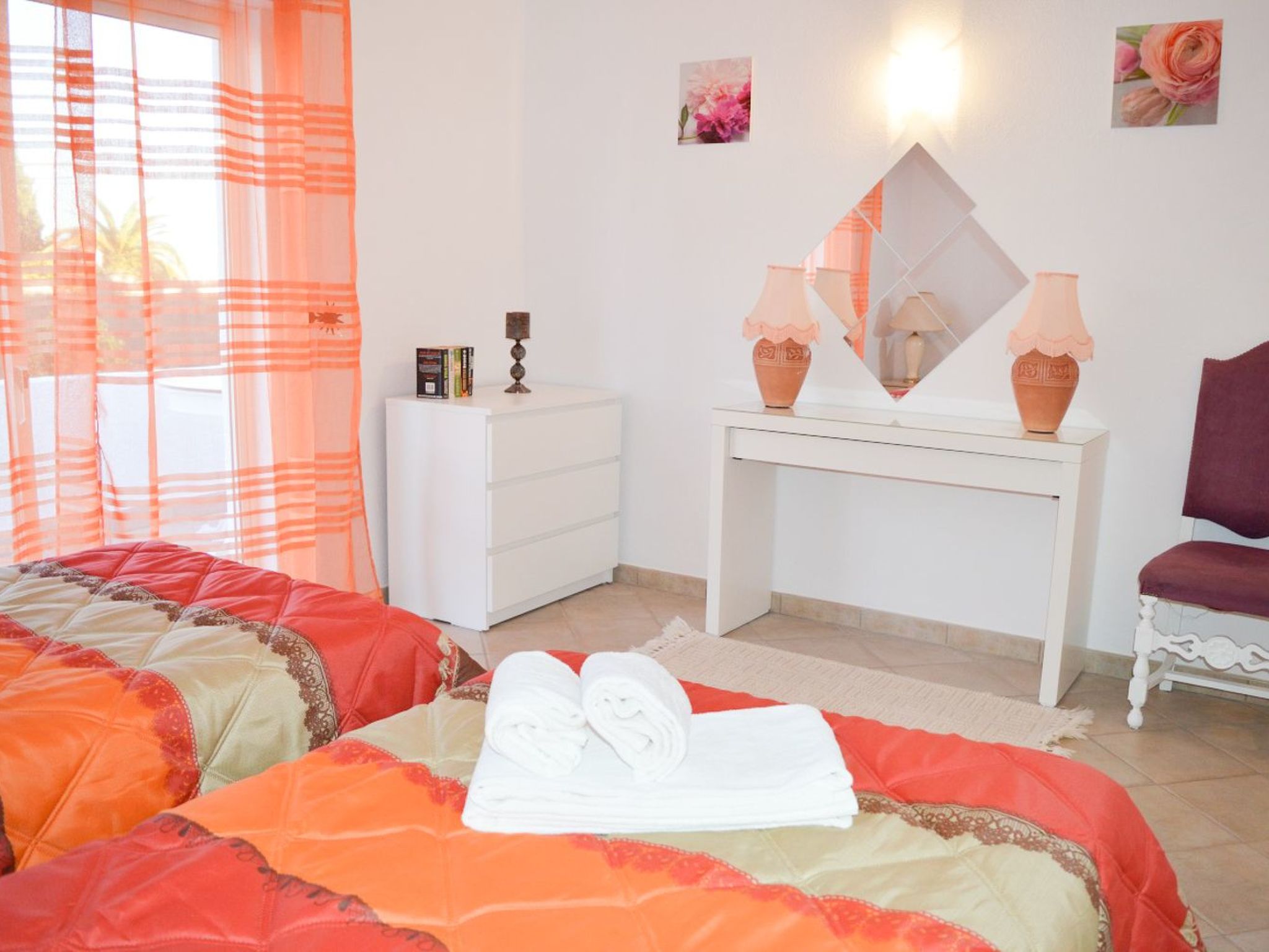 Wohnung mit Blick auf das Wasser-Image-tags.info