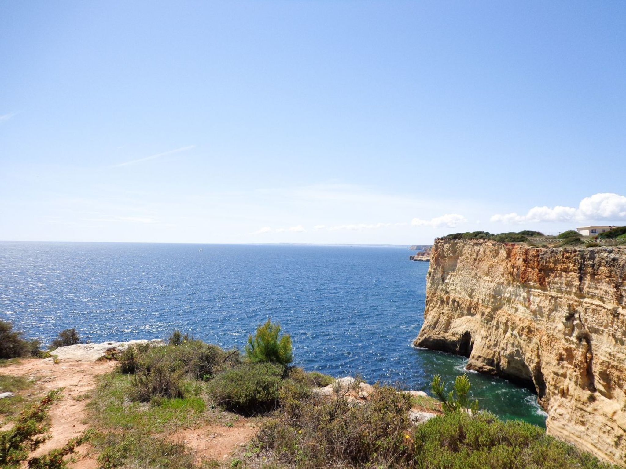 Wohnung mit Blick auf das Wasser-Image-tags.info