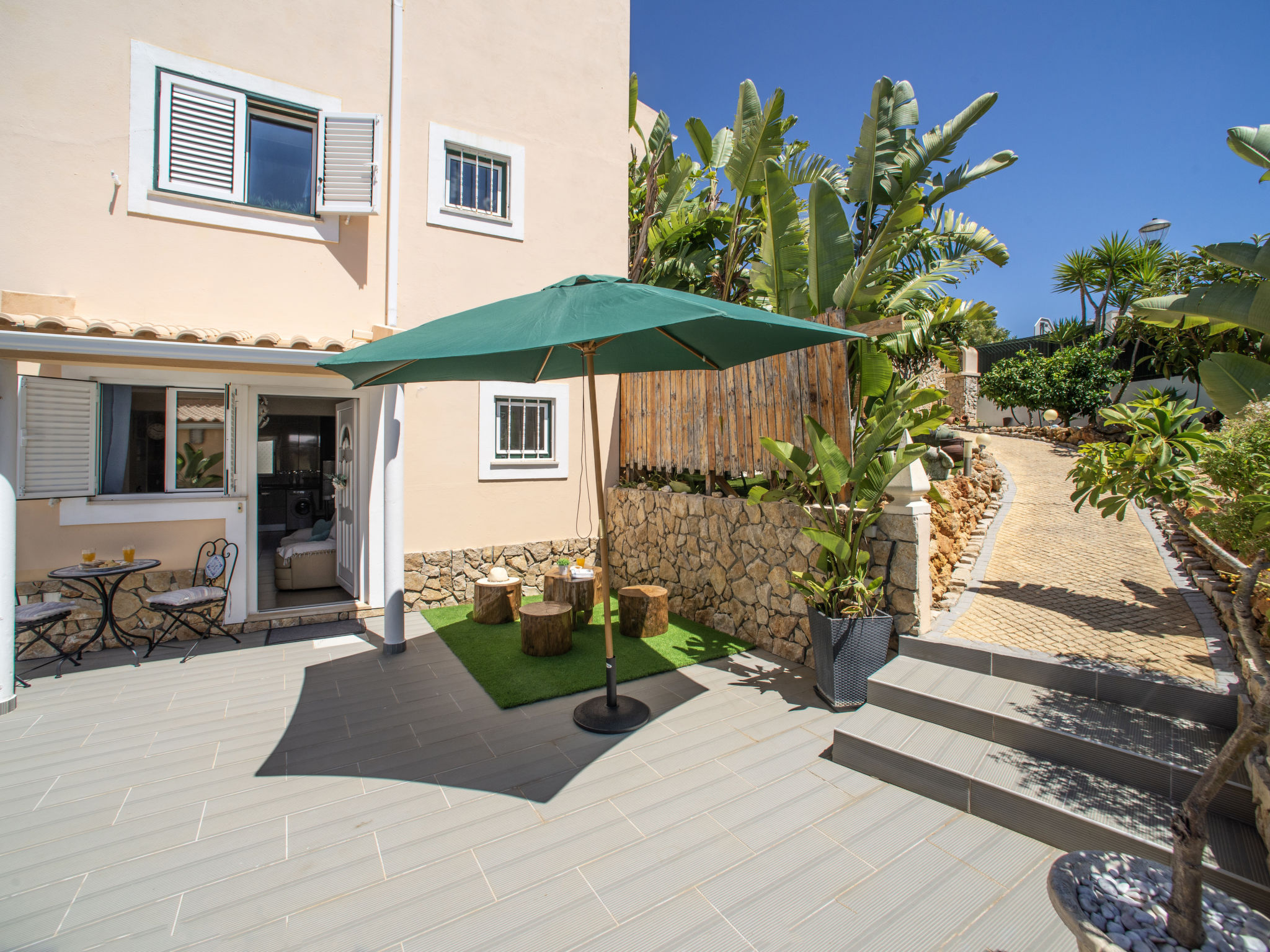 Bela Vista-Outside