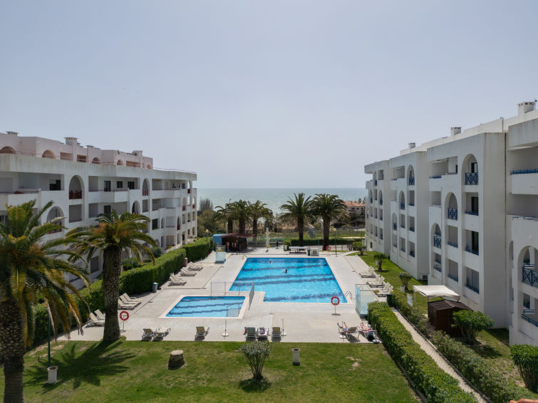 Centraal gelegen appartement in Porches voor 4 personen in Porches