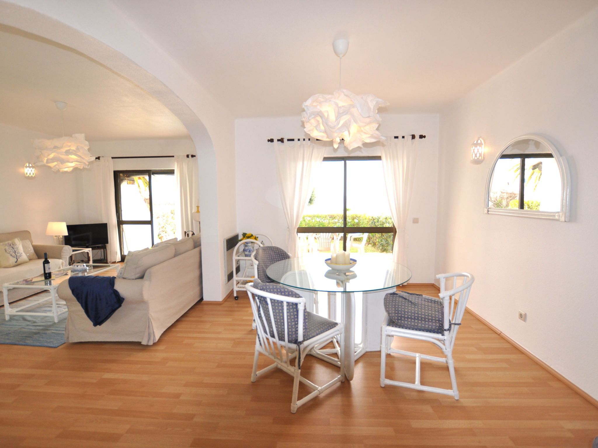 Rustikales, erschwingliches Sommerhaus in Strandnähe