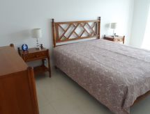 Wohnung in Porches mit Großem Balkon