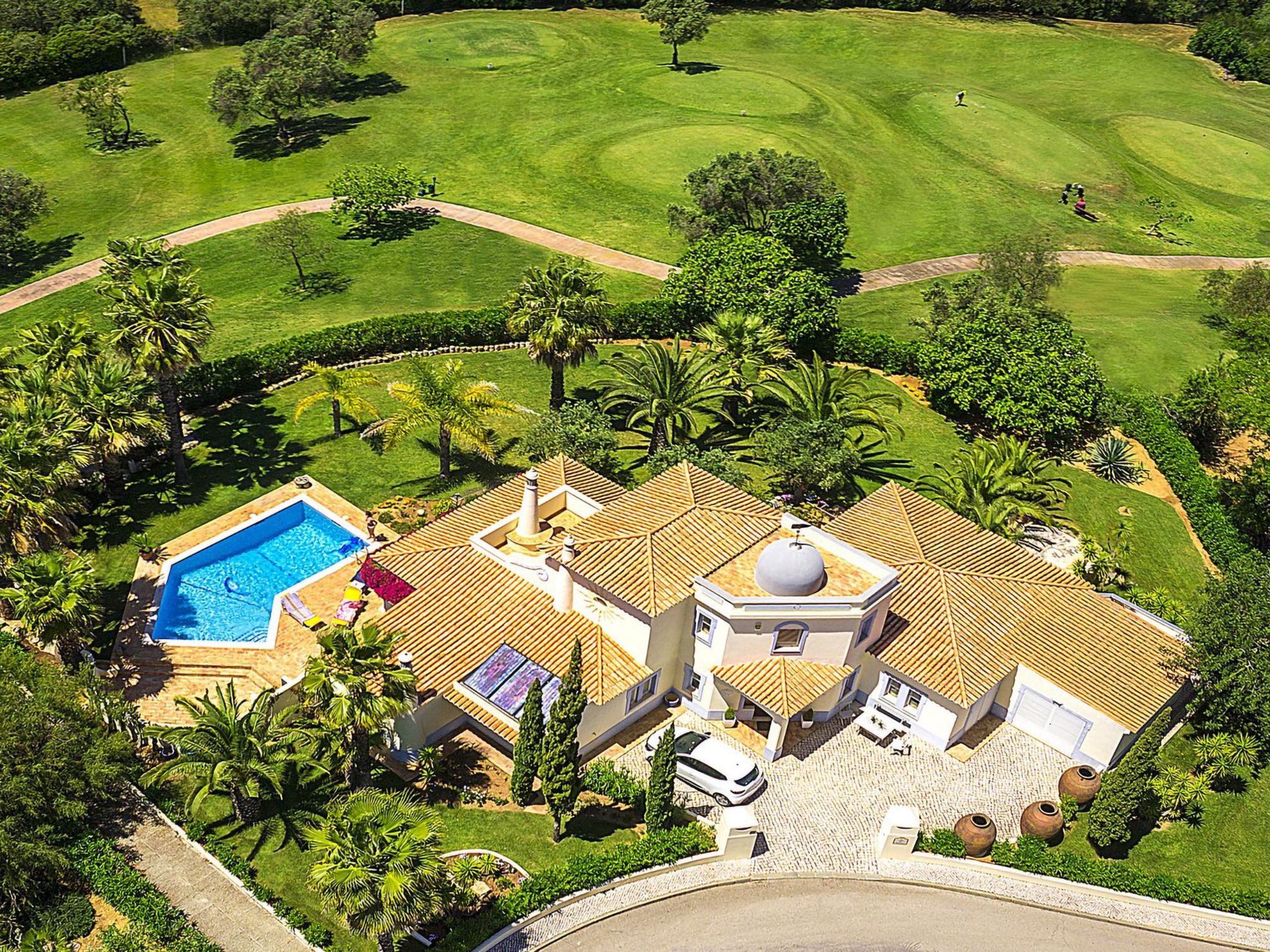 Luxuriöse Villa - Privater Pool und schöner Garten