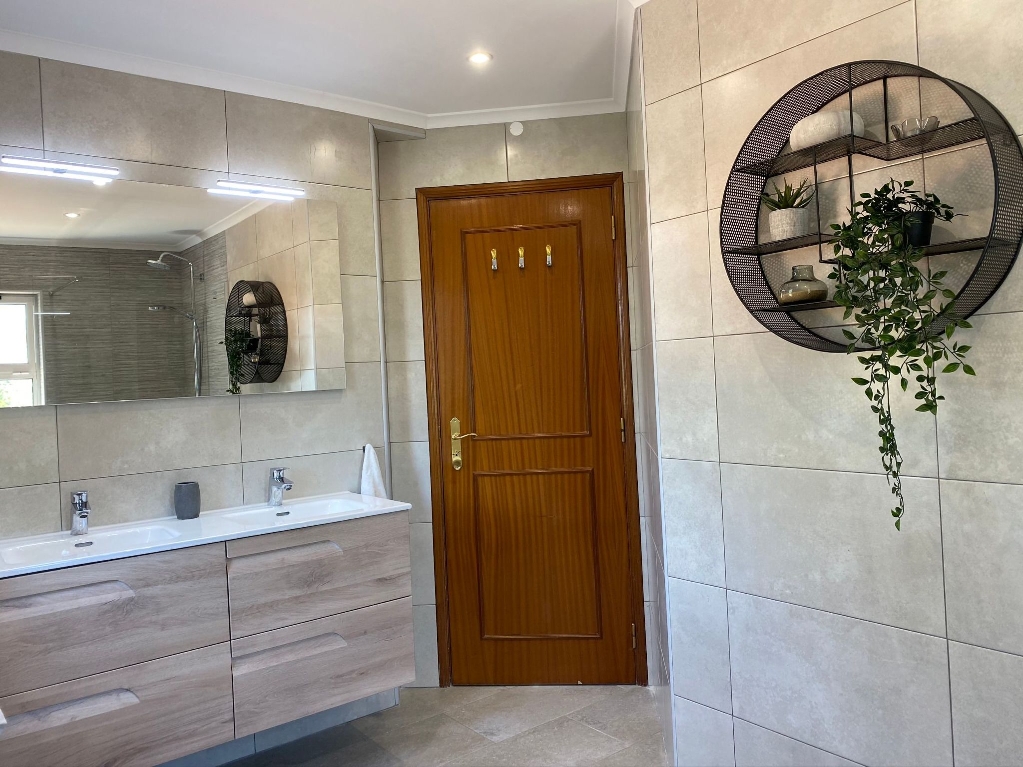 Luxuriöse Villa - Privater Pool und schöner Garten-Drinnen