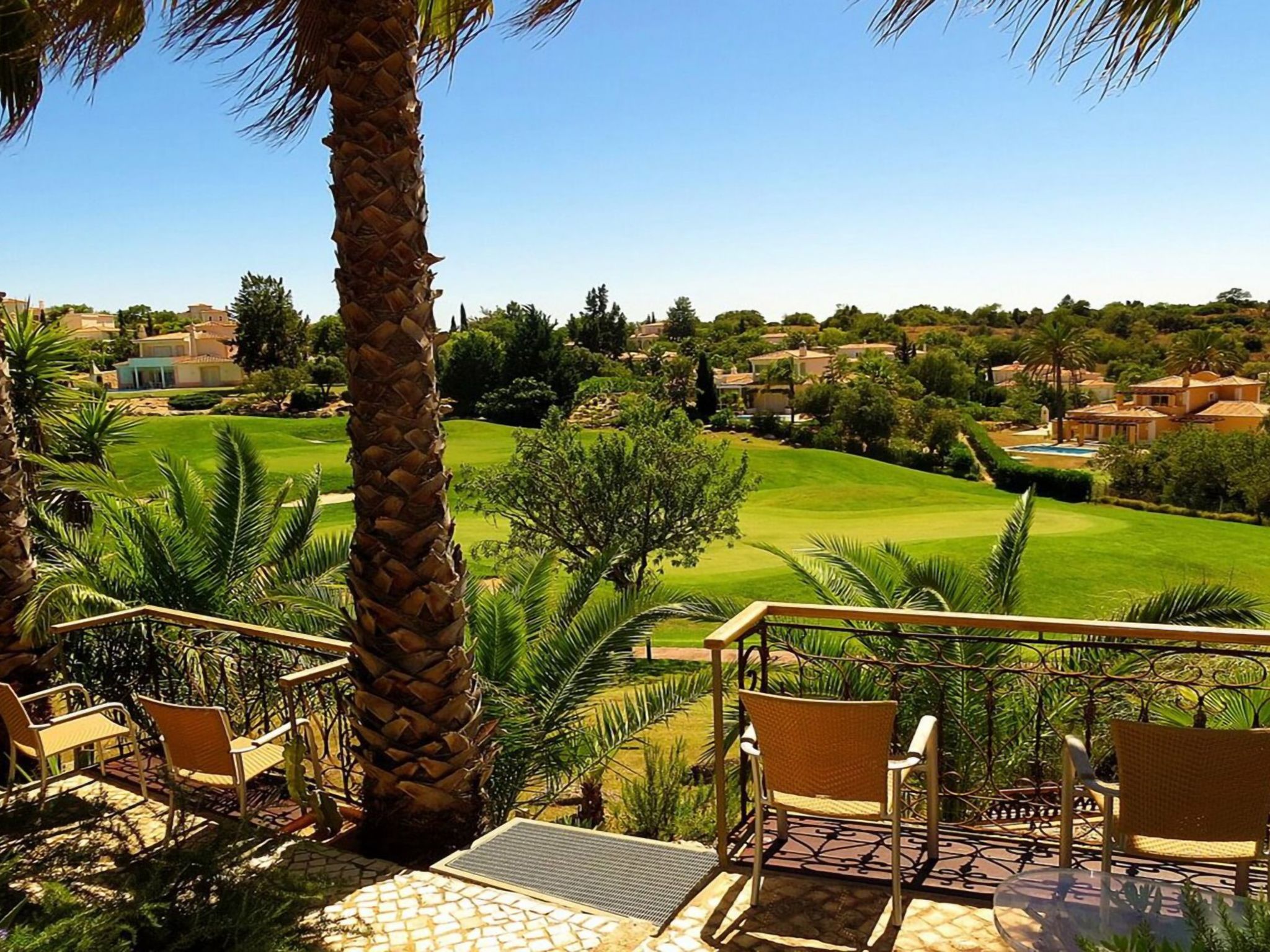 Luxuriöse Villa - Privater Pool und schöner Garten-Drinnen