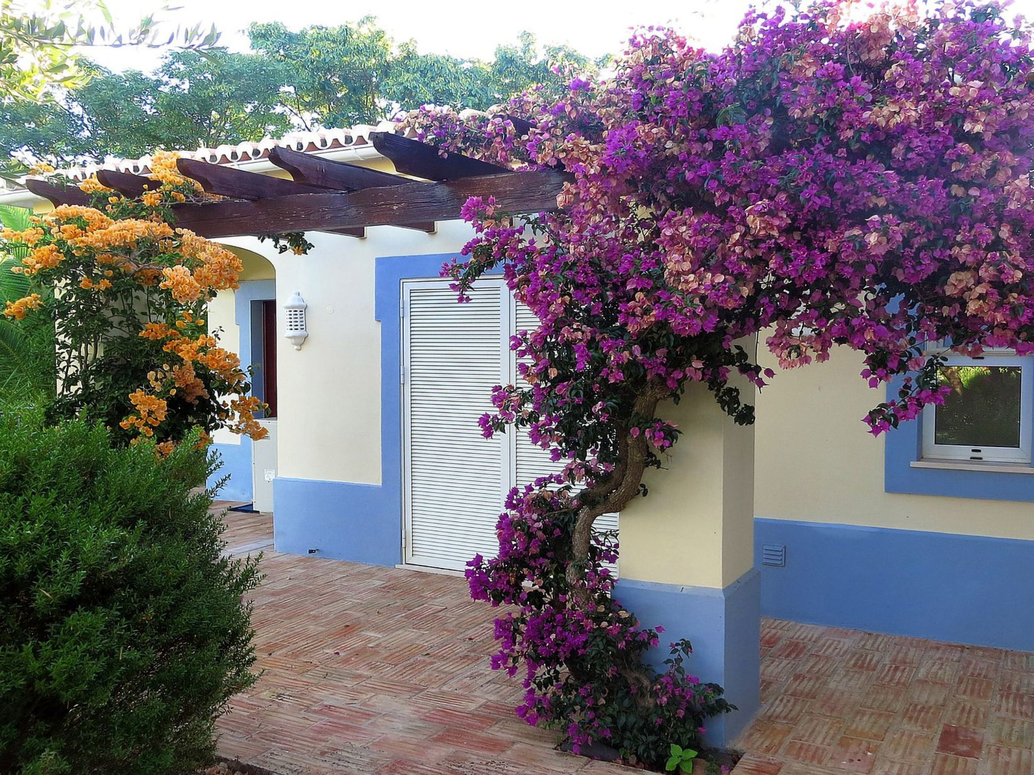 Luxuriöse Villa - Privater Pool und schöner Garten-Drinnen