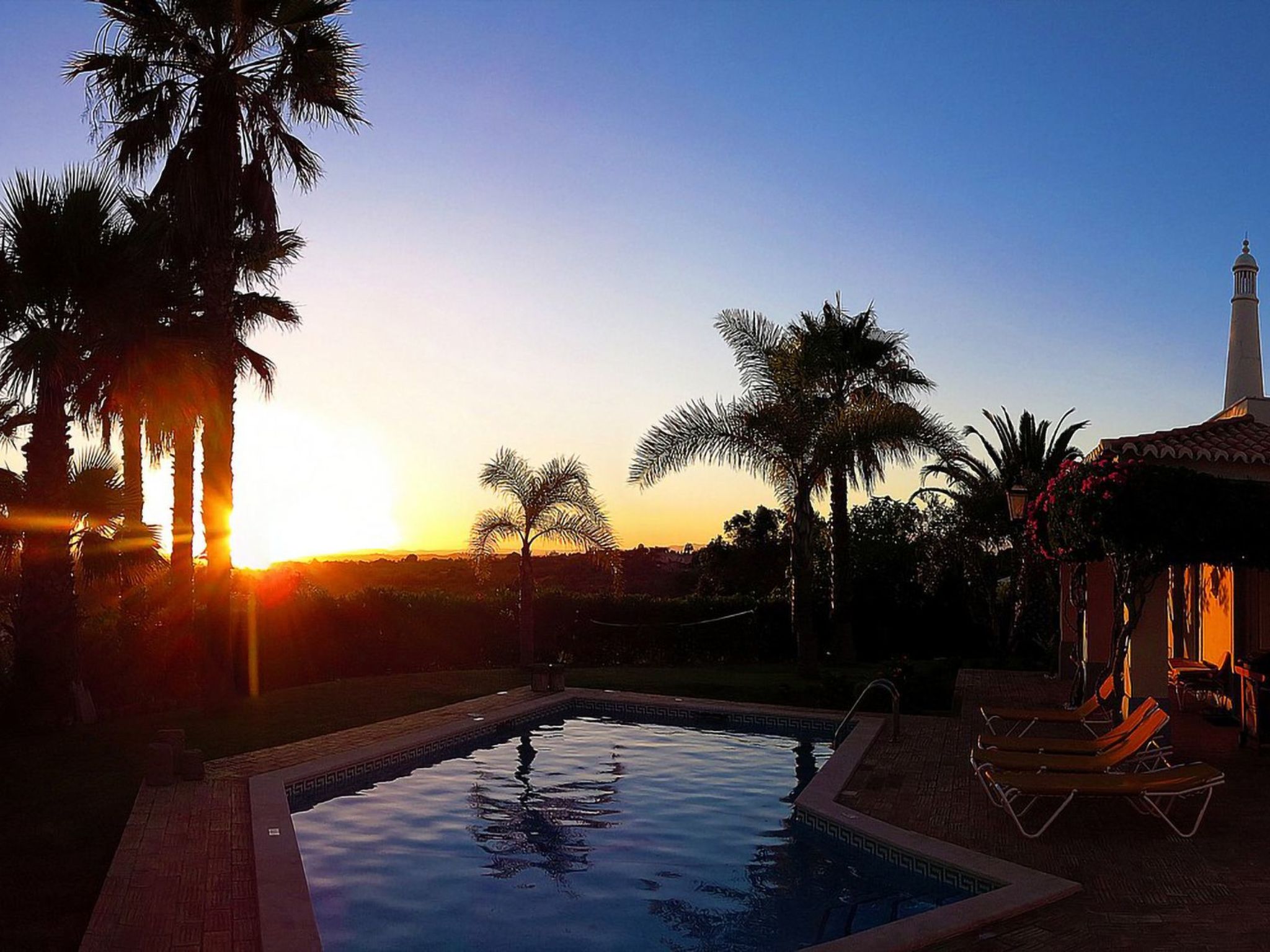 Luxuriöse Villa - Privater Pool und schöner Garten-Drinnen