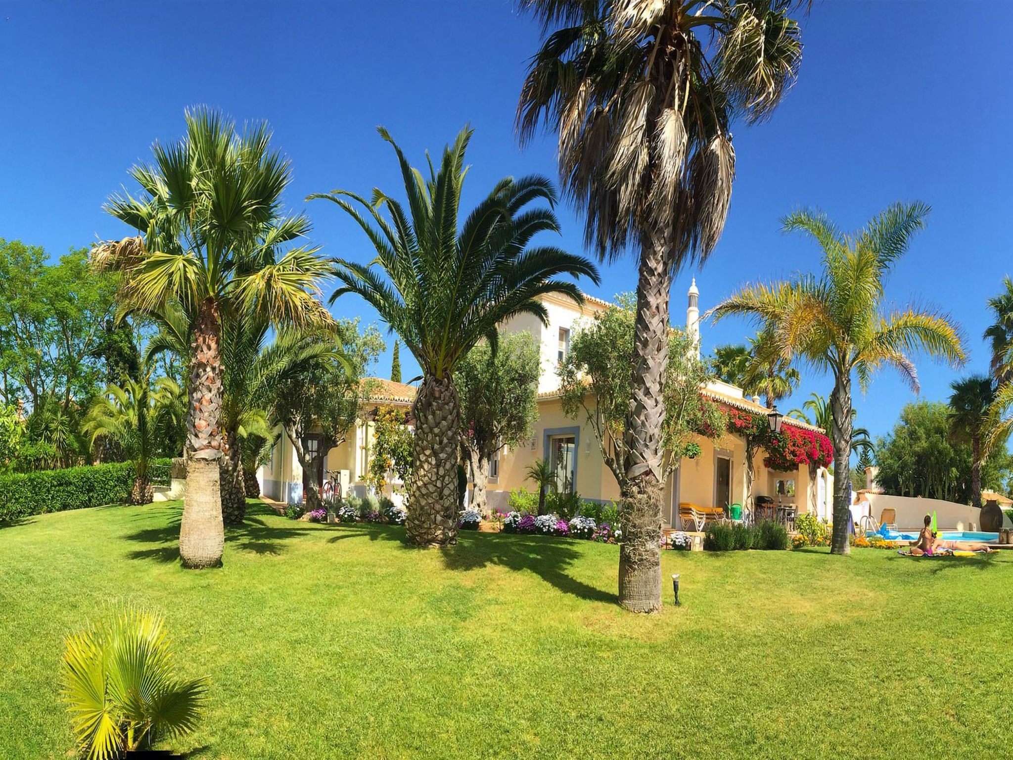 Luxuriöse Villa - Privater Pool und schöner Garten-Drinnen