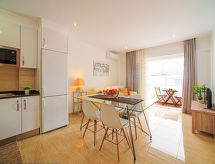 Knus appartement aan zee in centrum Armação de Pêra, 120m van strand - thumbnail 6