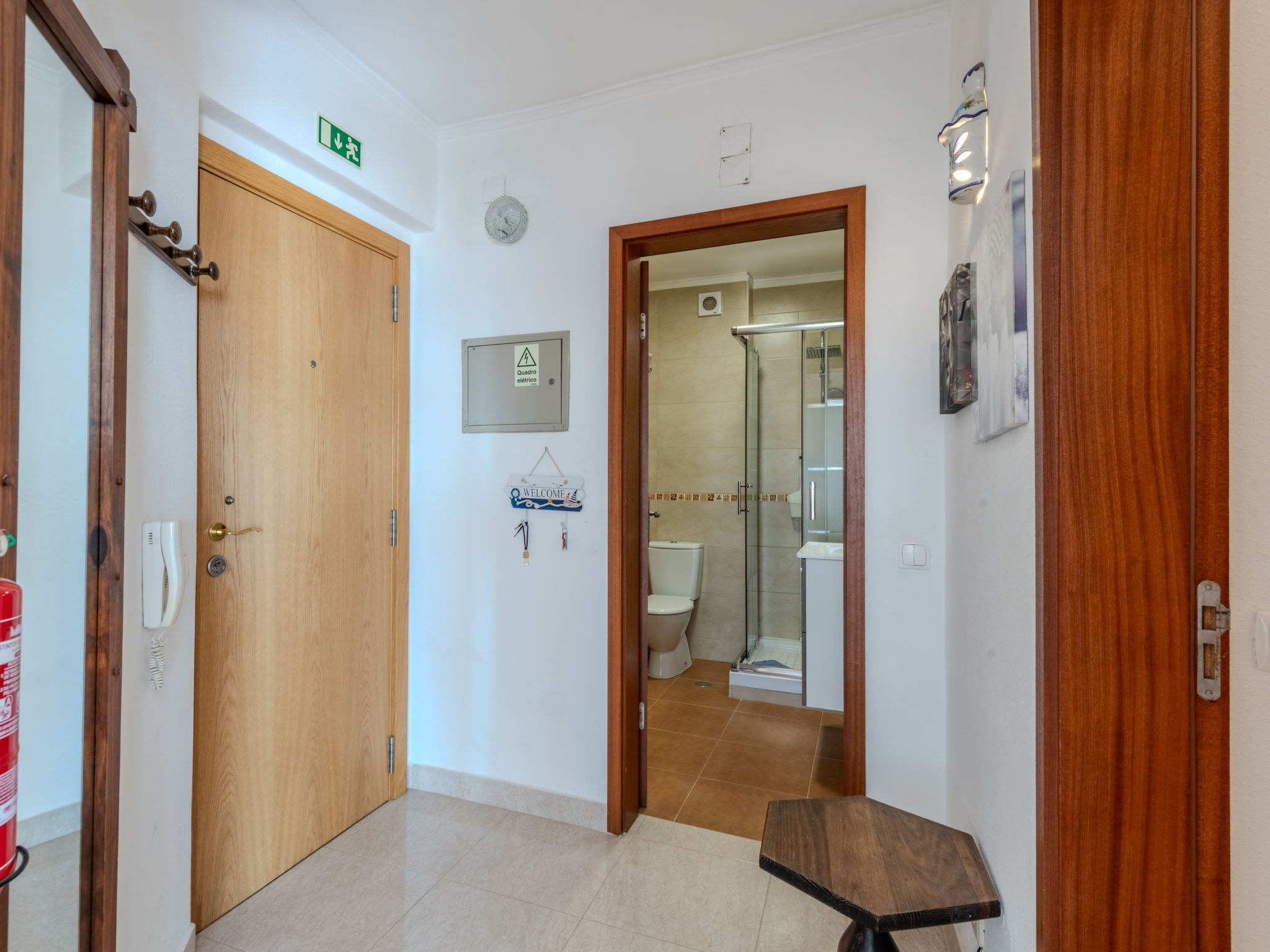 Excellent seafront & seaview - Dedans