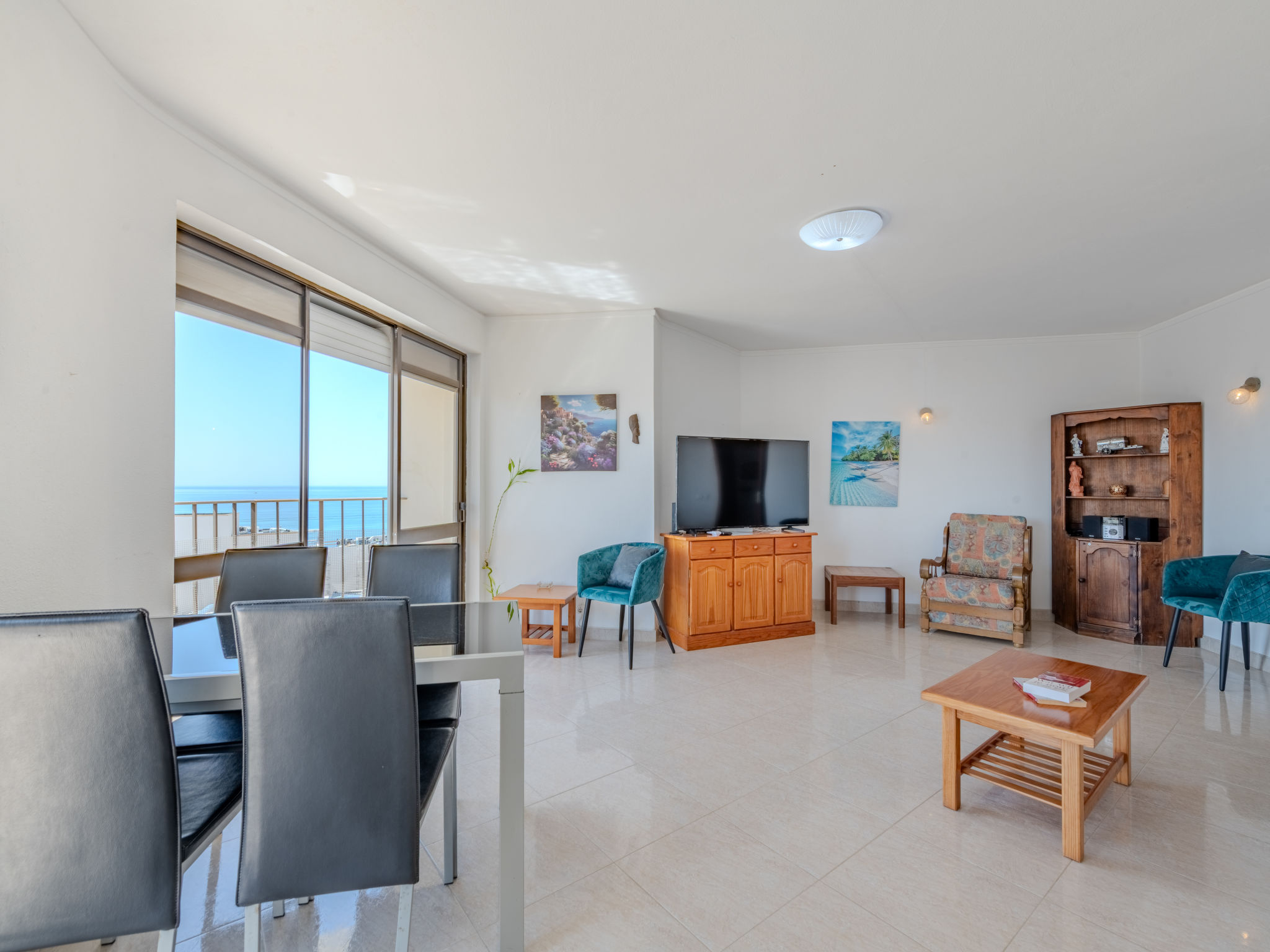Excellent seafront & seaview - Dedans