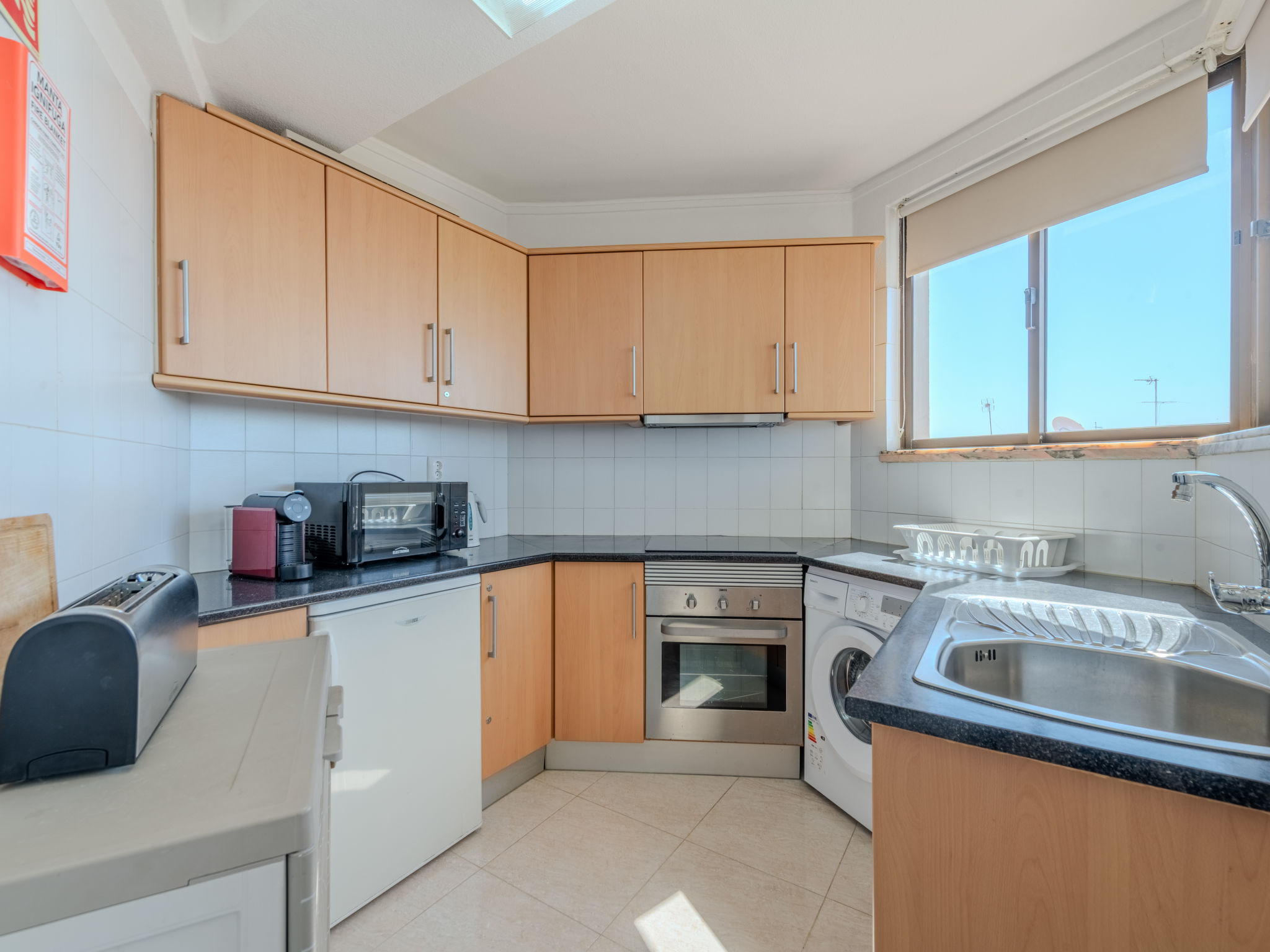 Excellent seafront & seaview - Dedans