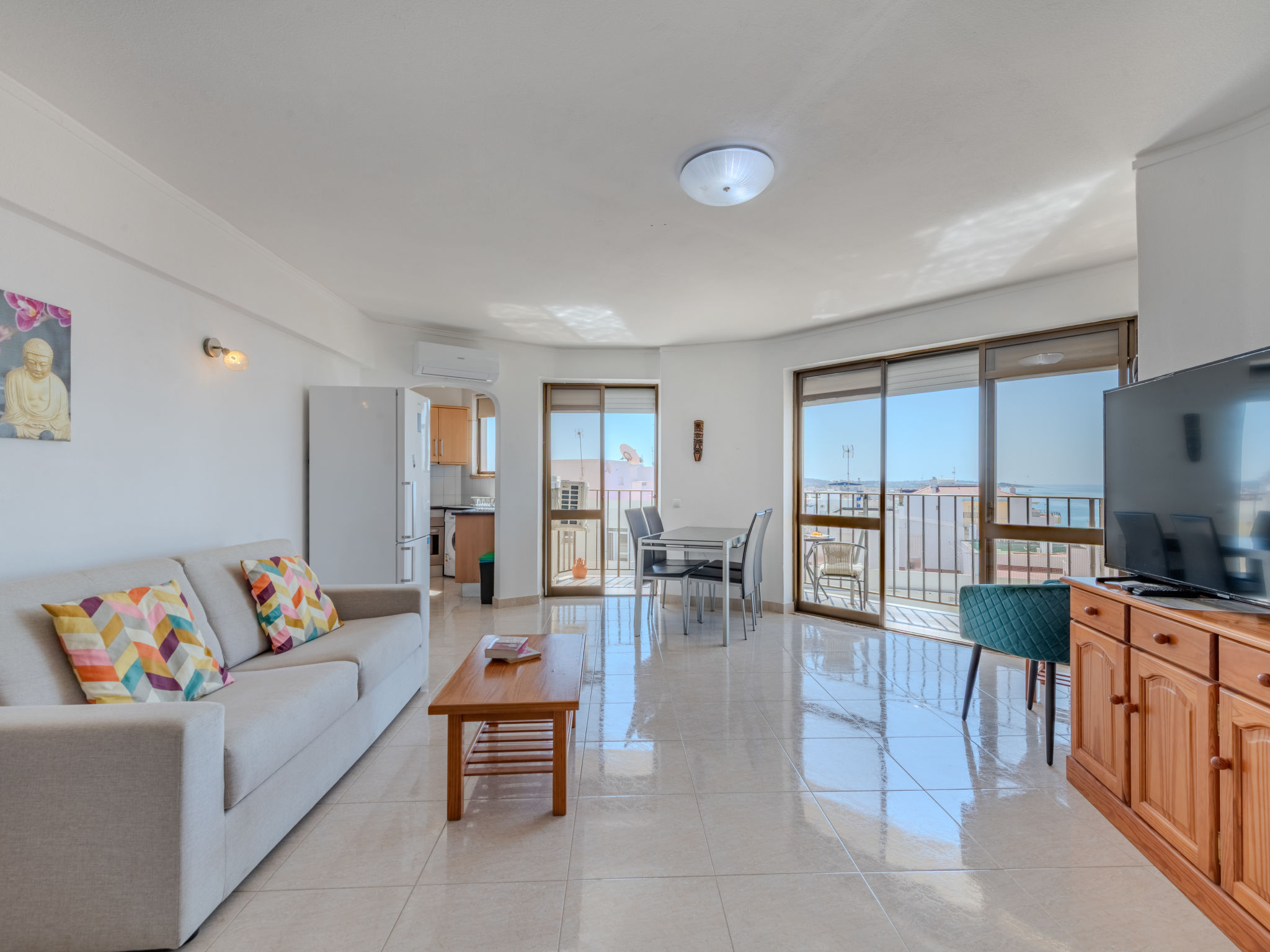 Excellent seafront & seaview - Dedans