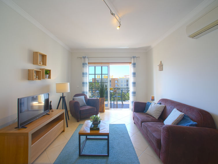Op 800 m van zee: Ruim appartement in Armação de Pêra in Armação de Pêra