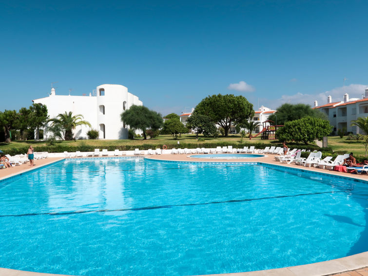 Op 1,0 km van zee: Comfortabel appartement in Armação de Pêra in Armação de Pêra