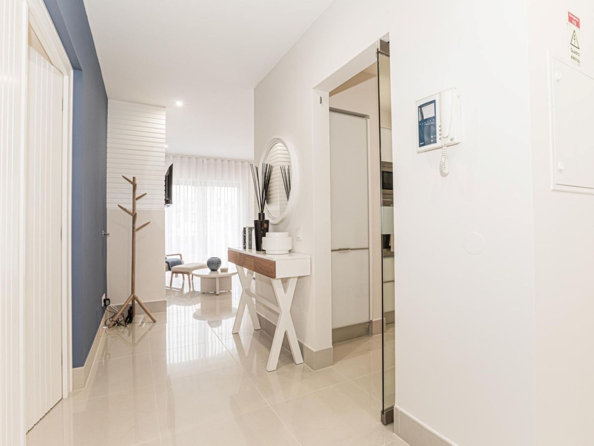 Pine Hills Reva Santuary Modern Elegance-Inside