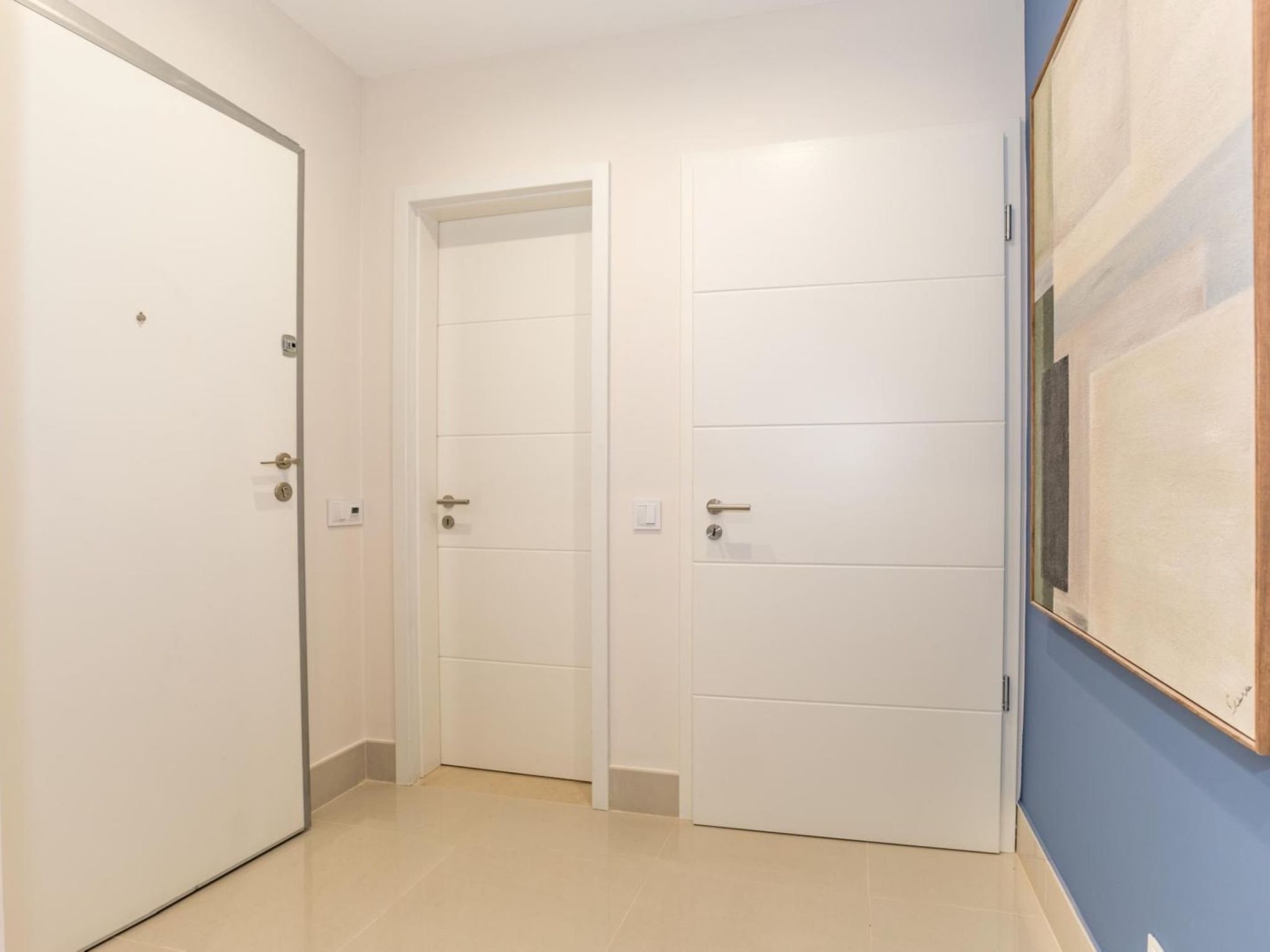 Pine Hills Reva Santuary Modern Elegance-Inside