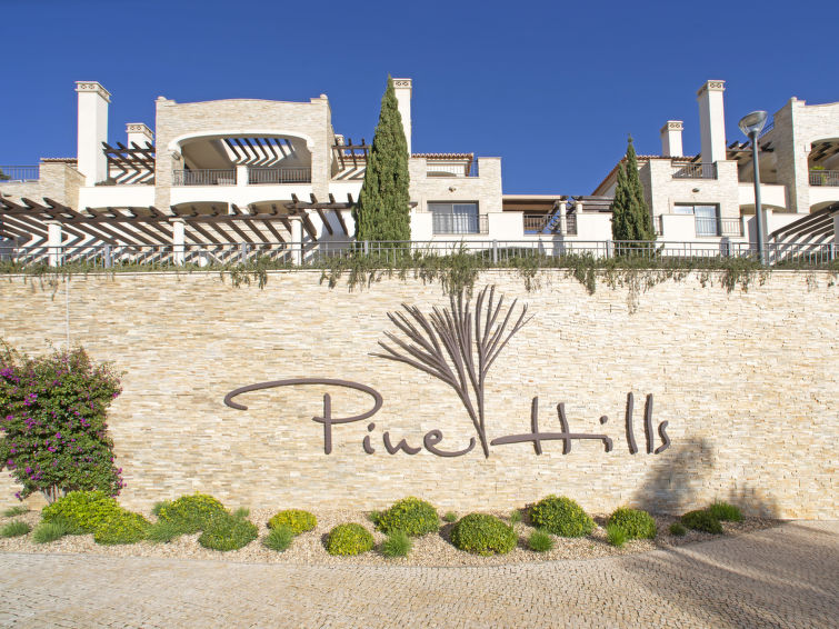 Pine Hills Coral Apartment in Vilamoura