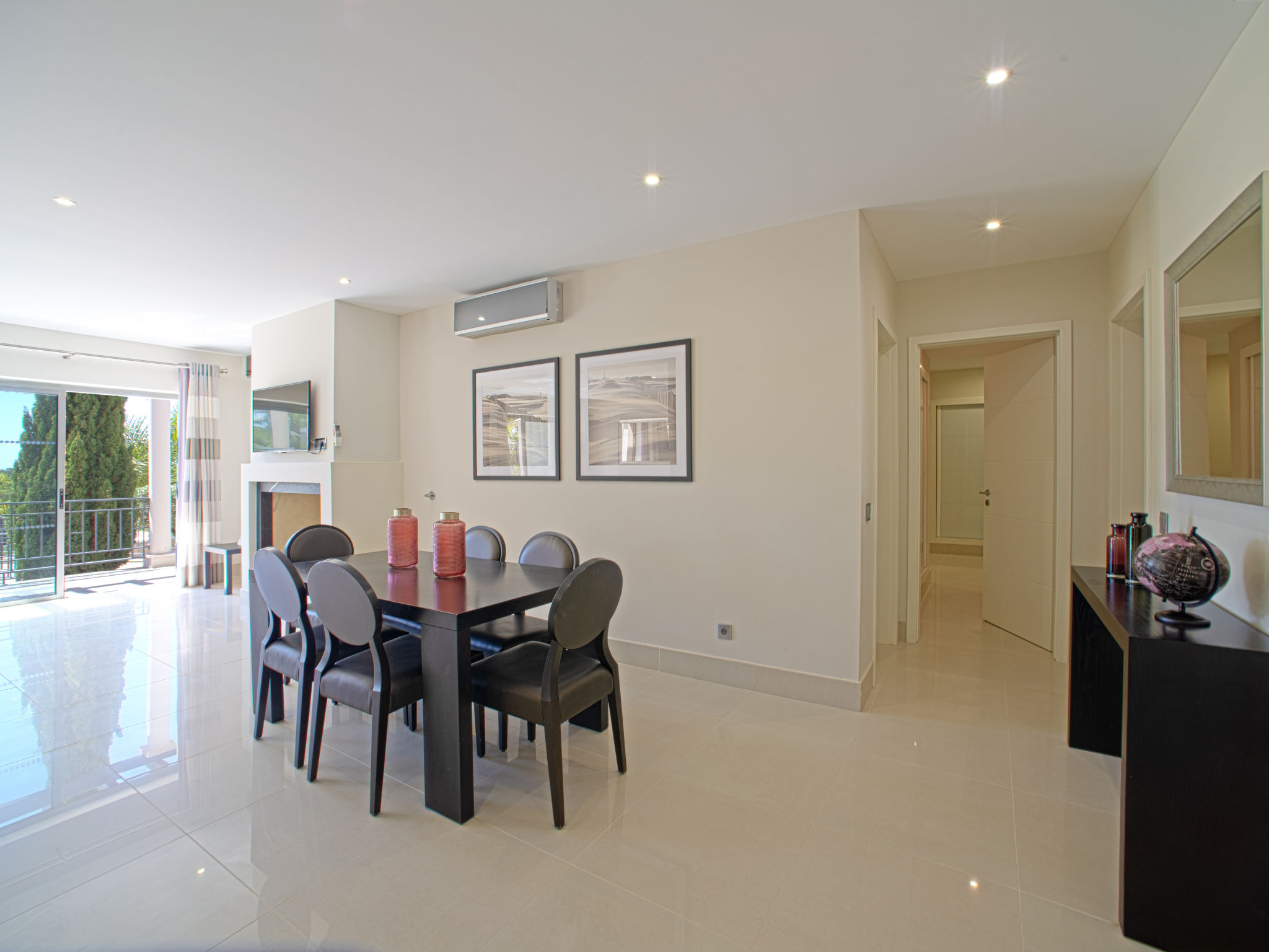 Pine Hills Turquesa-Drinnen