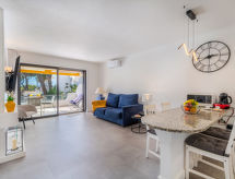 Zonnig appartement aan de golfbaan in Vilamoura, met zwembad en tuin - thumbnail 3
