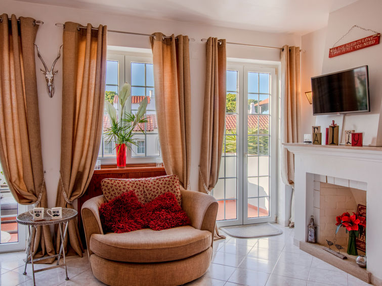 Beautiful two bedroom apartment in the old village