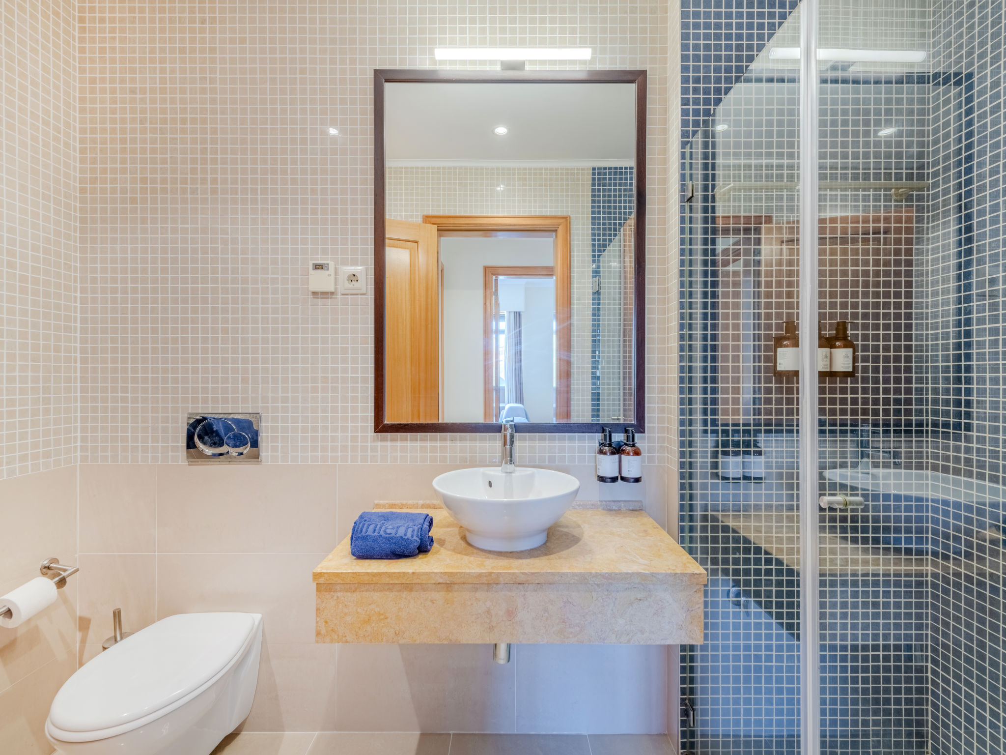 The Residence at Victoria-Binnen