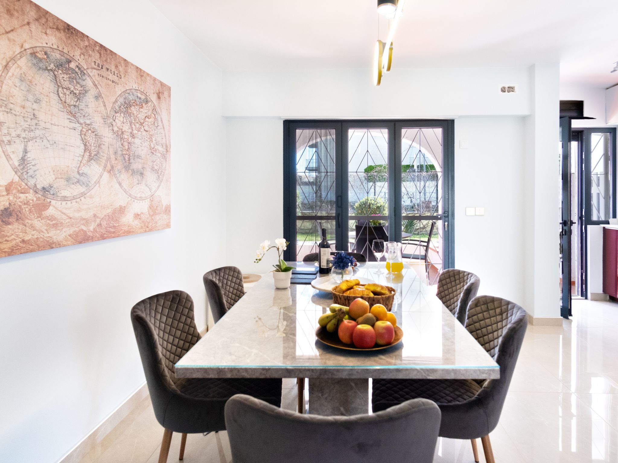 Unknown Accommodation-Binnen