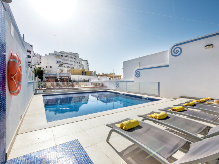 Cristal Accommodation in Albufeira