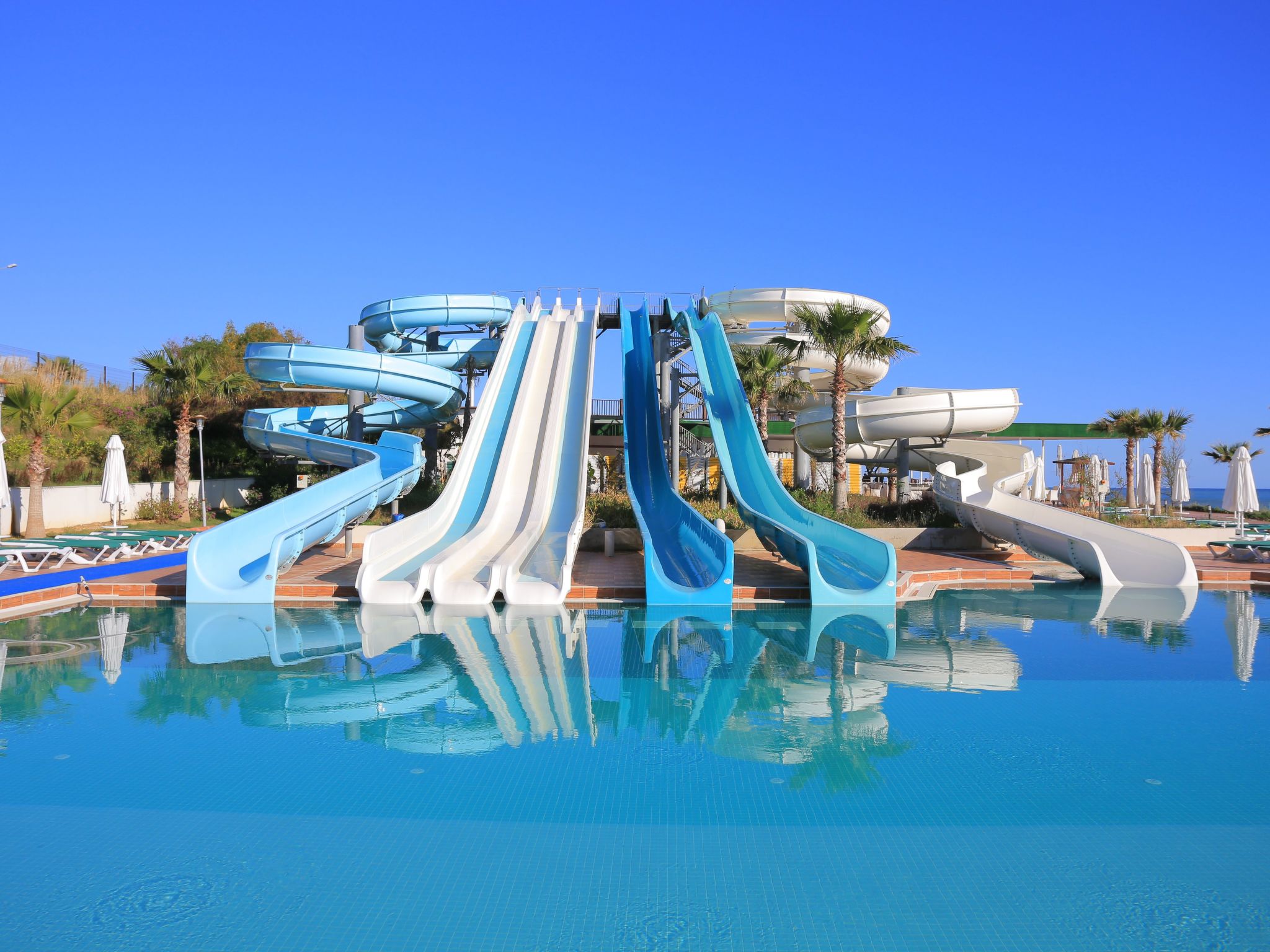 "Elena 2" mit Blick auf das Wasser-Image-tags.info