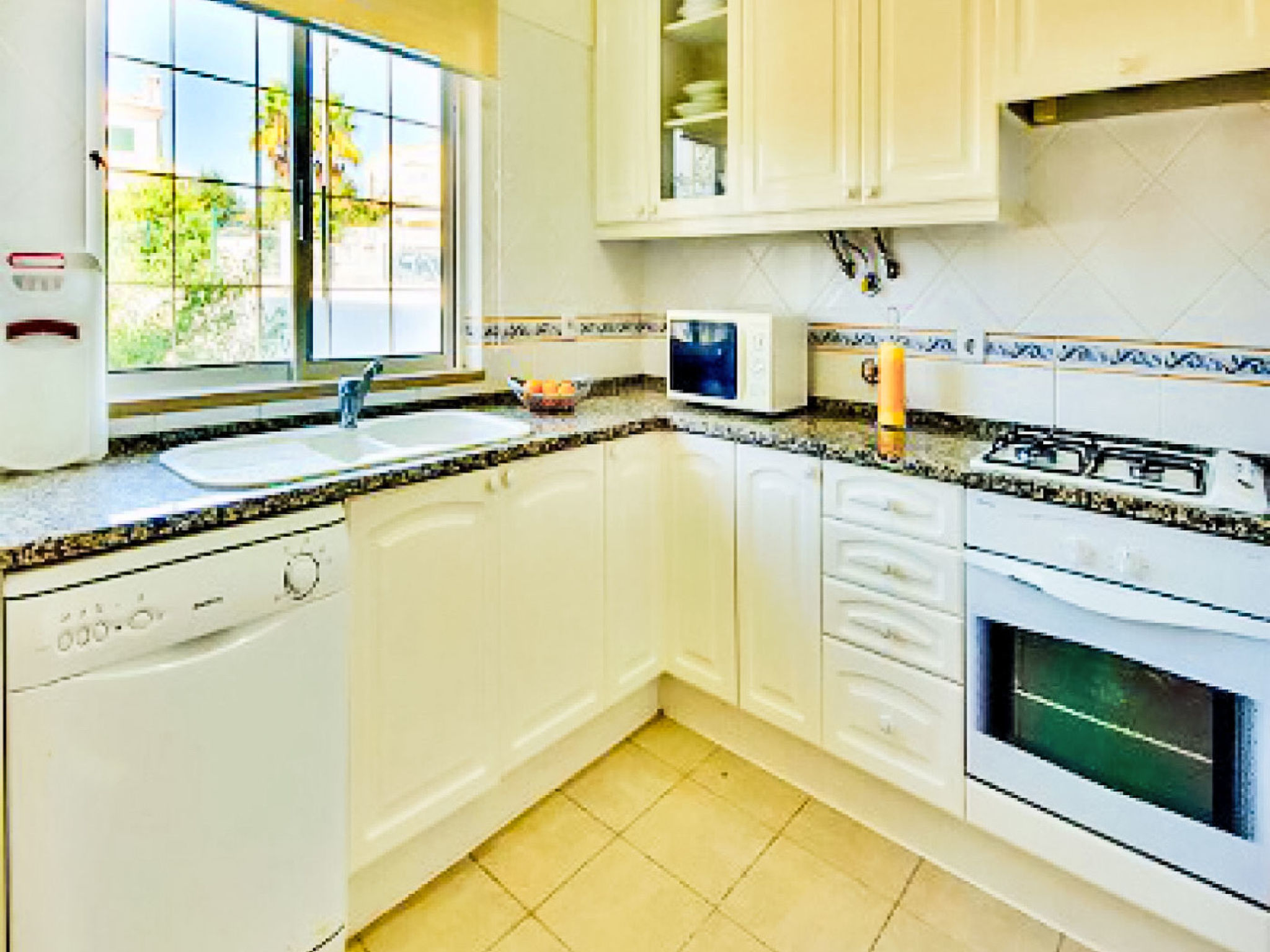 Photo of mit Whirlpool