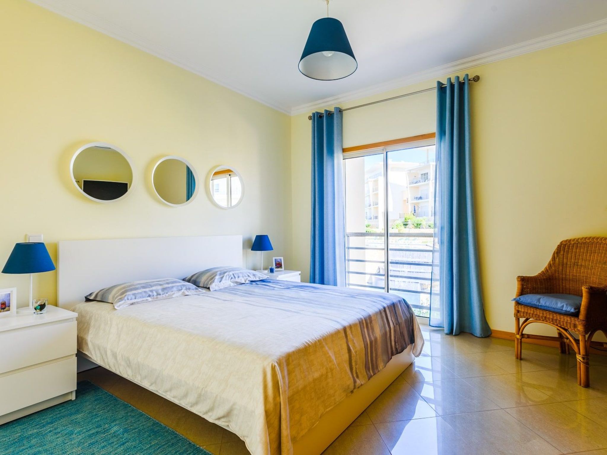 "Blue" mit Infinity Pool