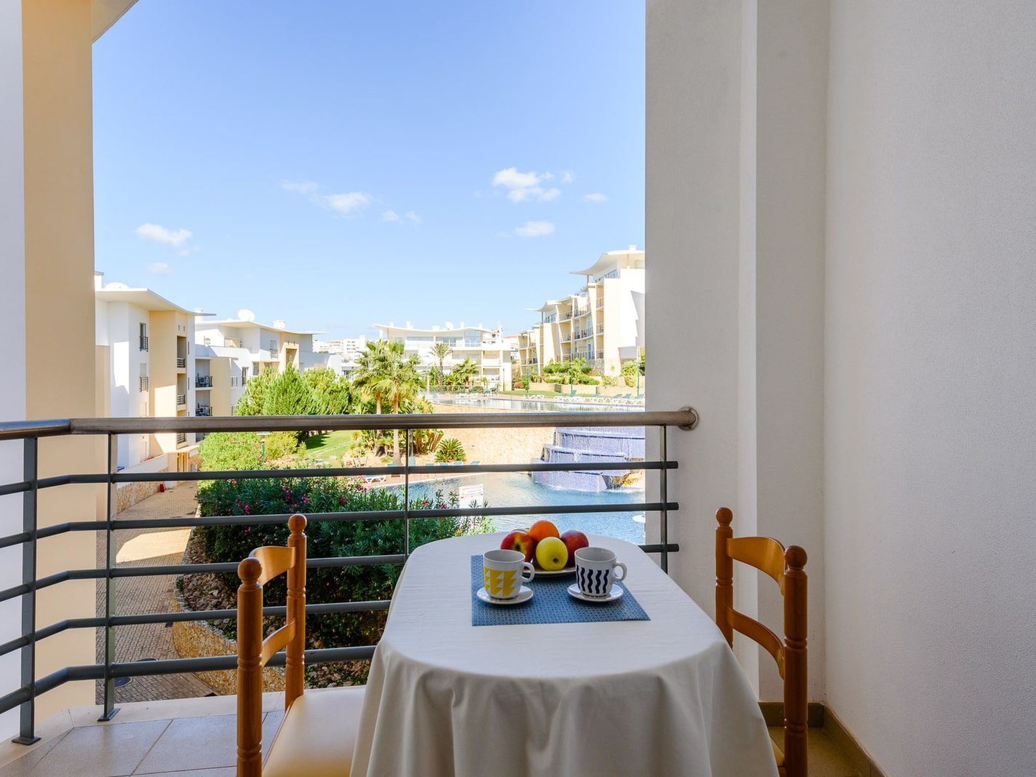 "Blue" mit Infinity Pool-Image-tags.info