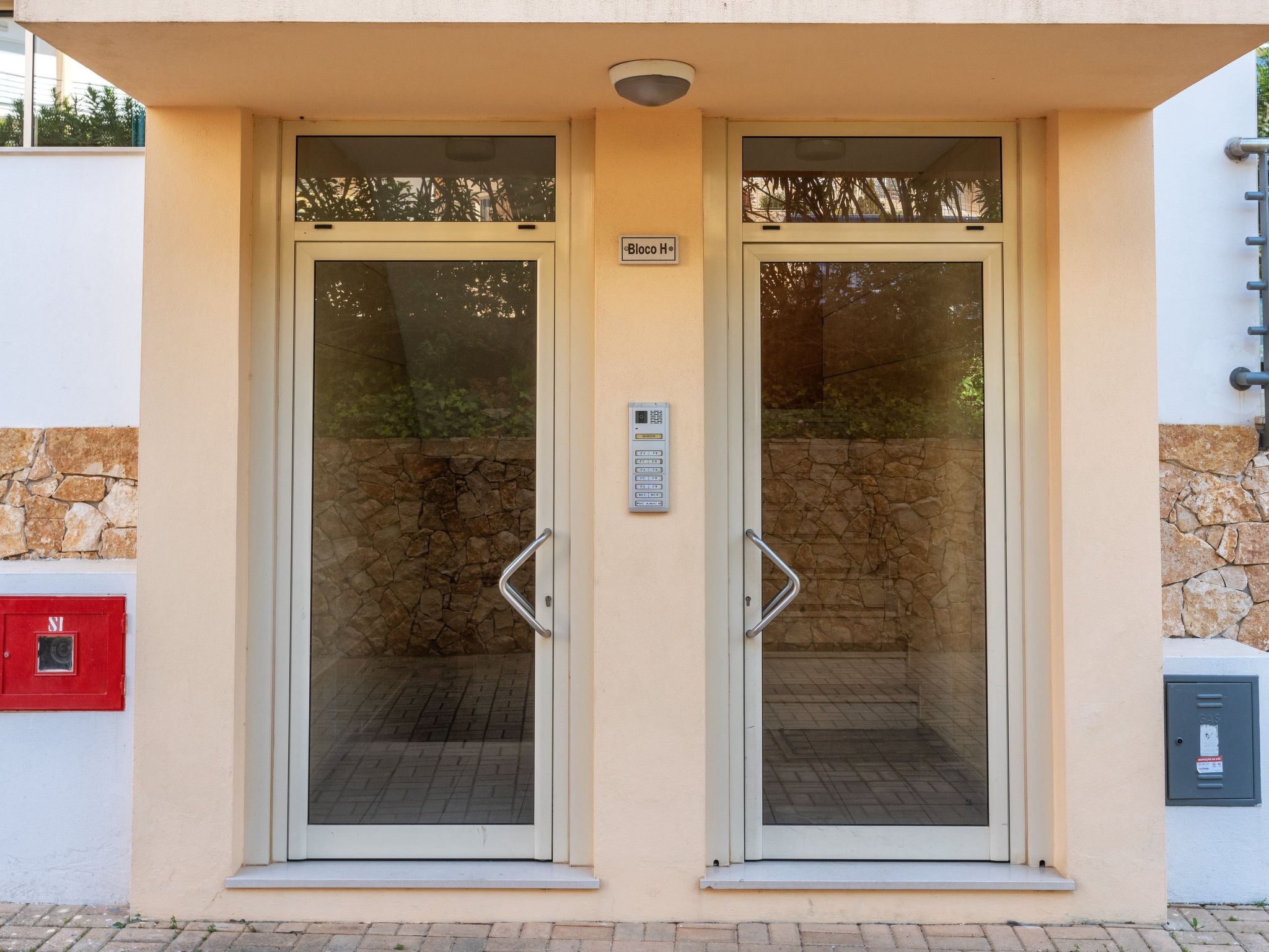 "Blue" mit Infinity Pool-Image-tags.info