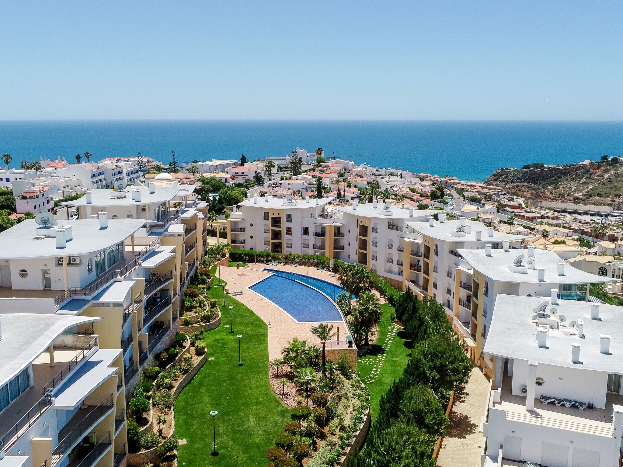 "Blue" mit Infinity Pool-Image-tags.info