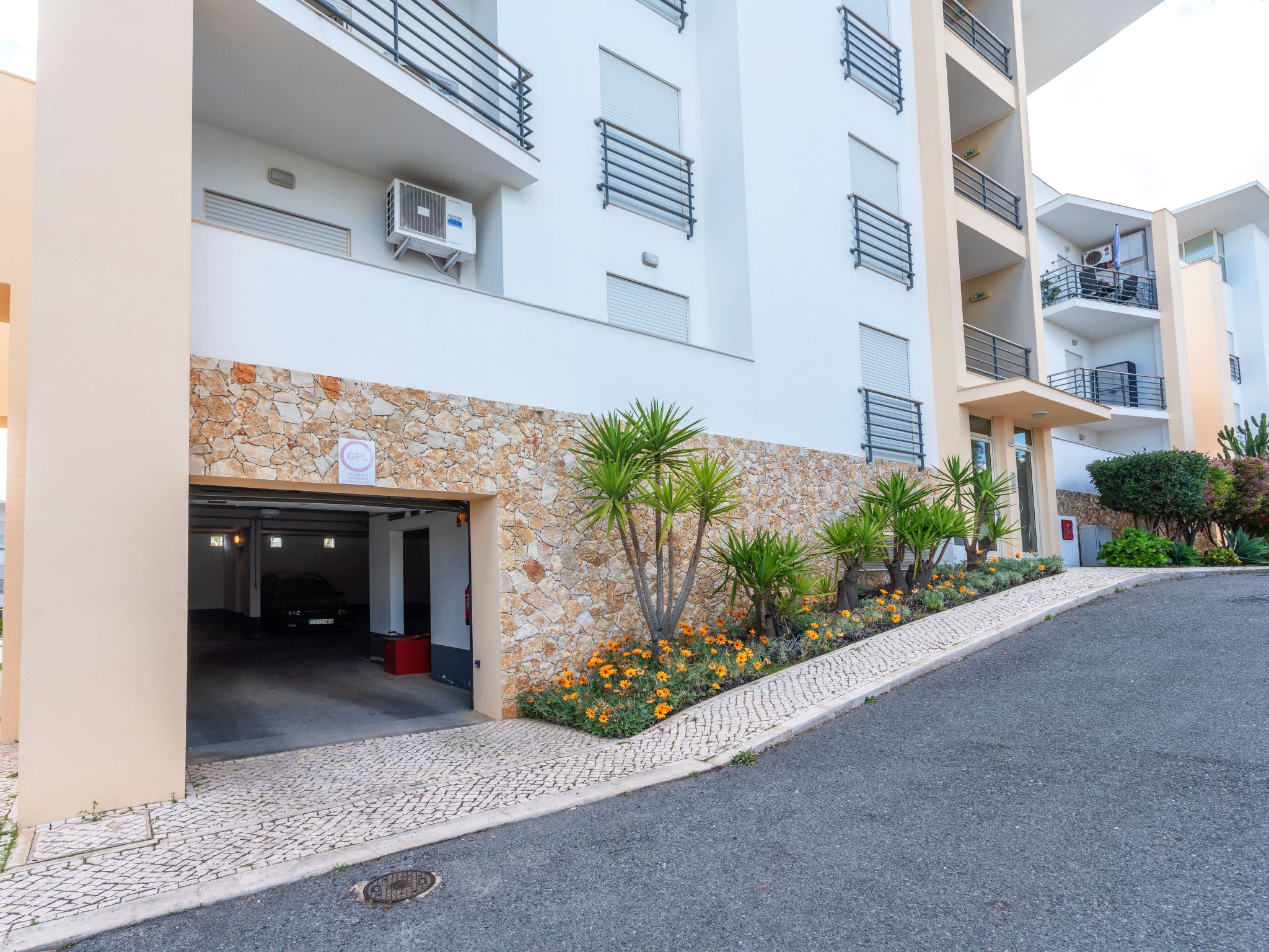 "Blue" mit Infinity Pool-Image-tags.info