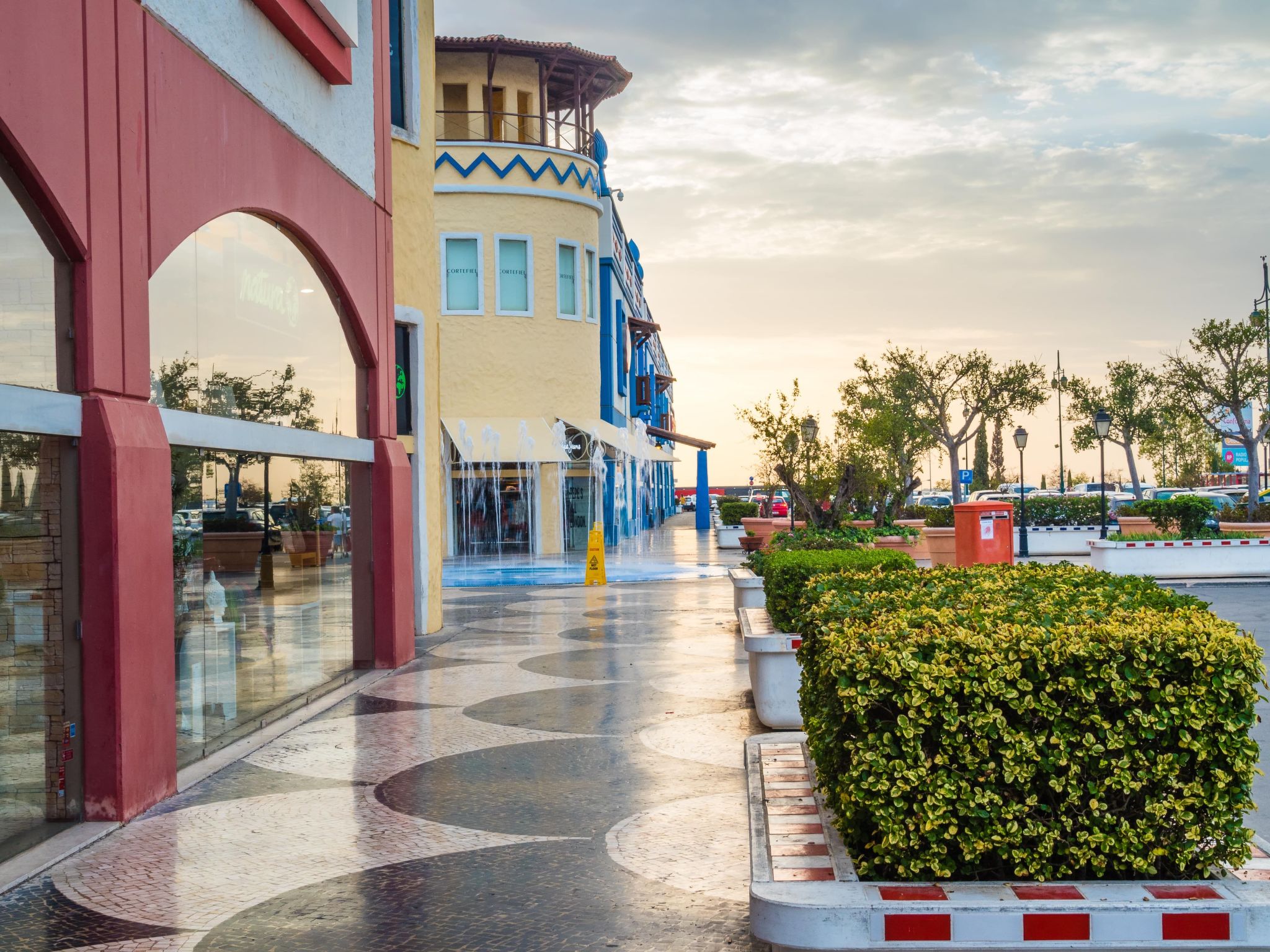 "Blue" mit Infinity Pool-Image-tags.info