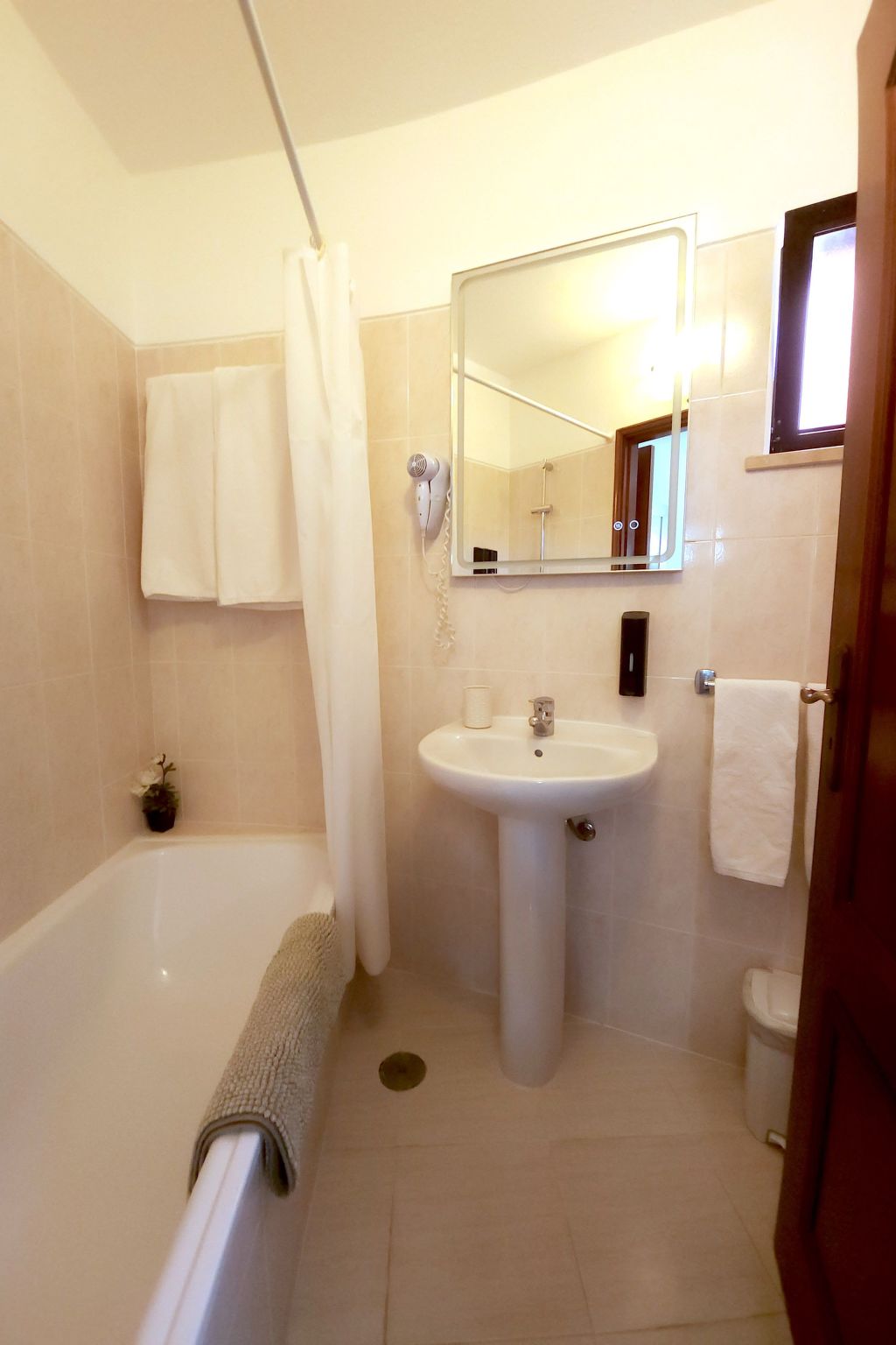 Photo of Horta Haus 1