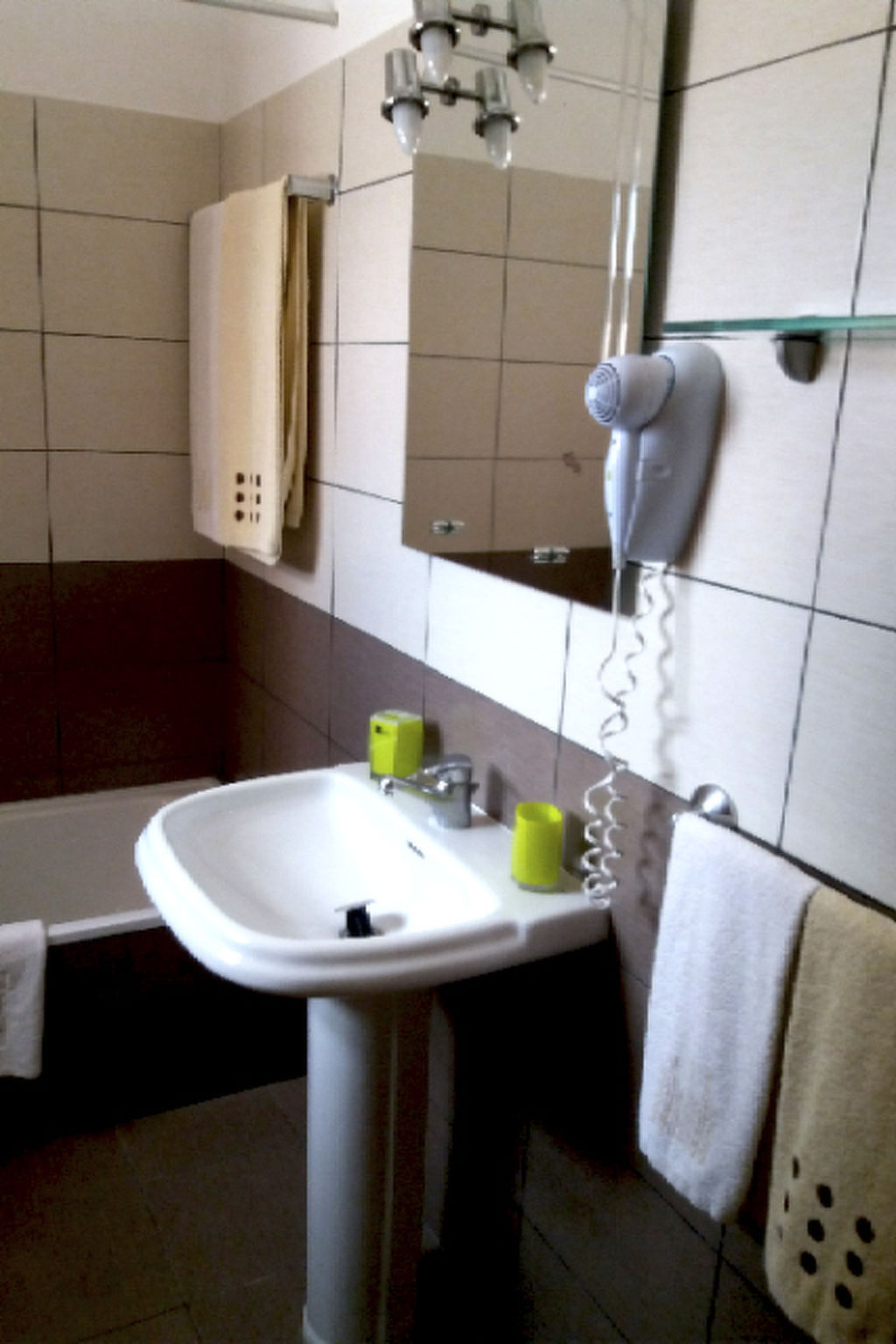 Photo of Casa da Horta CH5, Wohnung mit einem Schlafzimmer, Familie