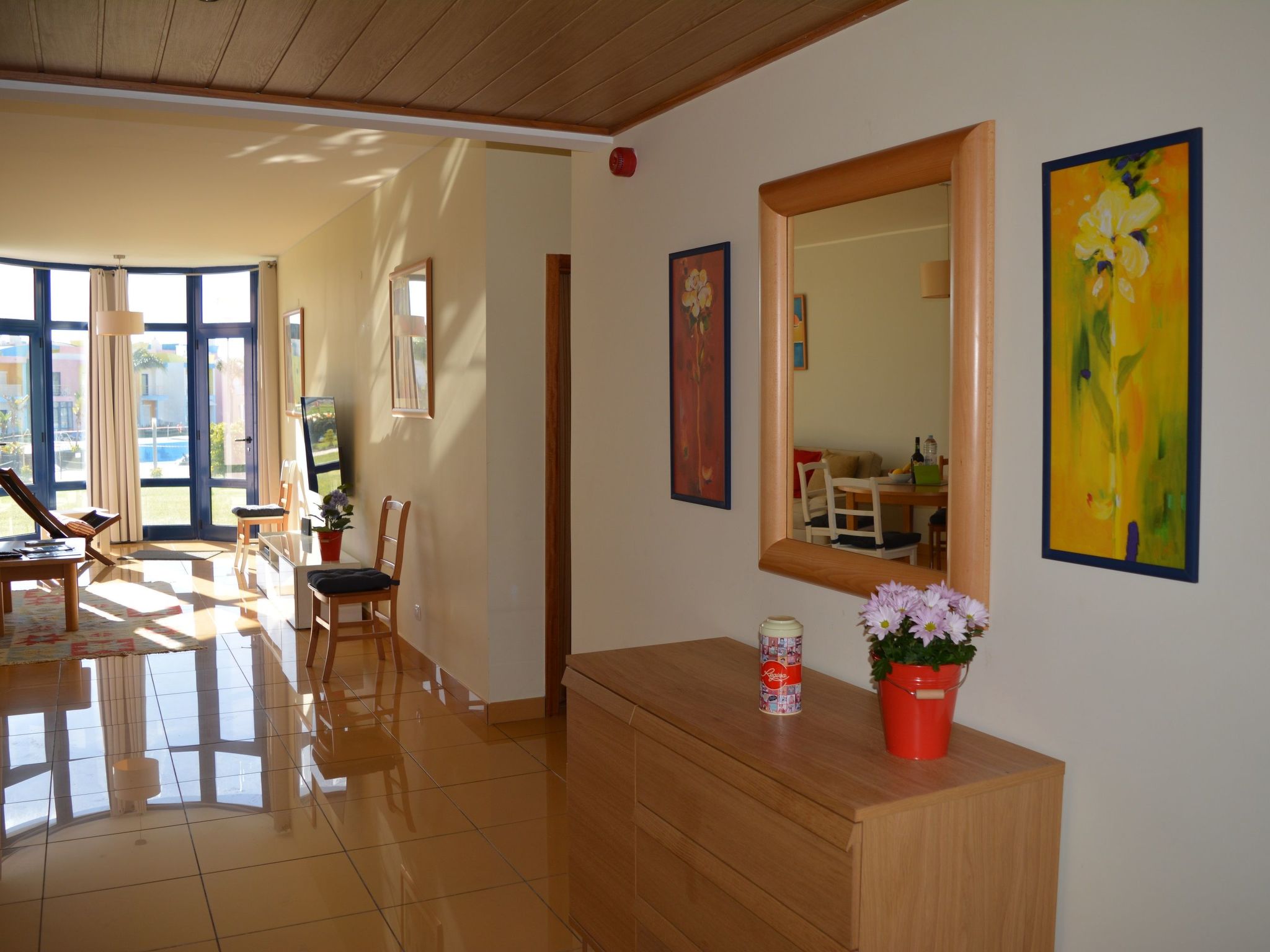 Photo of Zwei-Bett-Apartment mit großem Pool