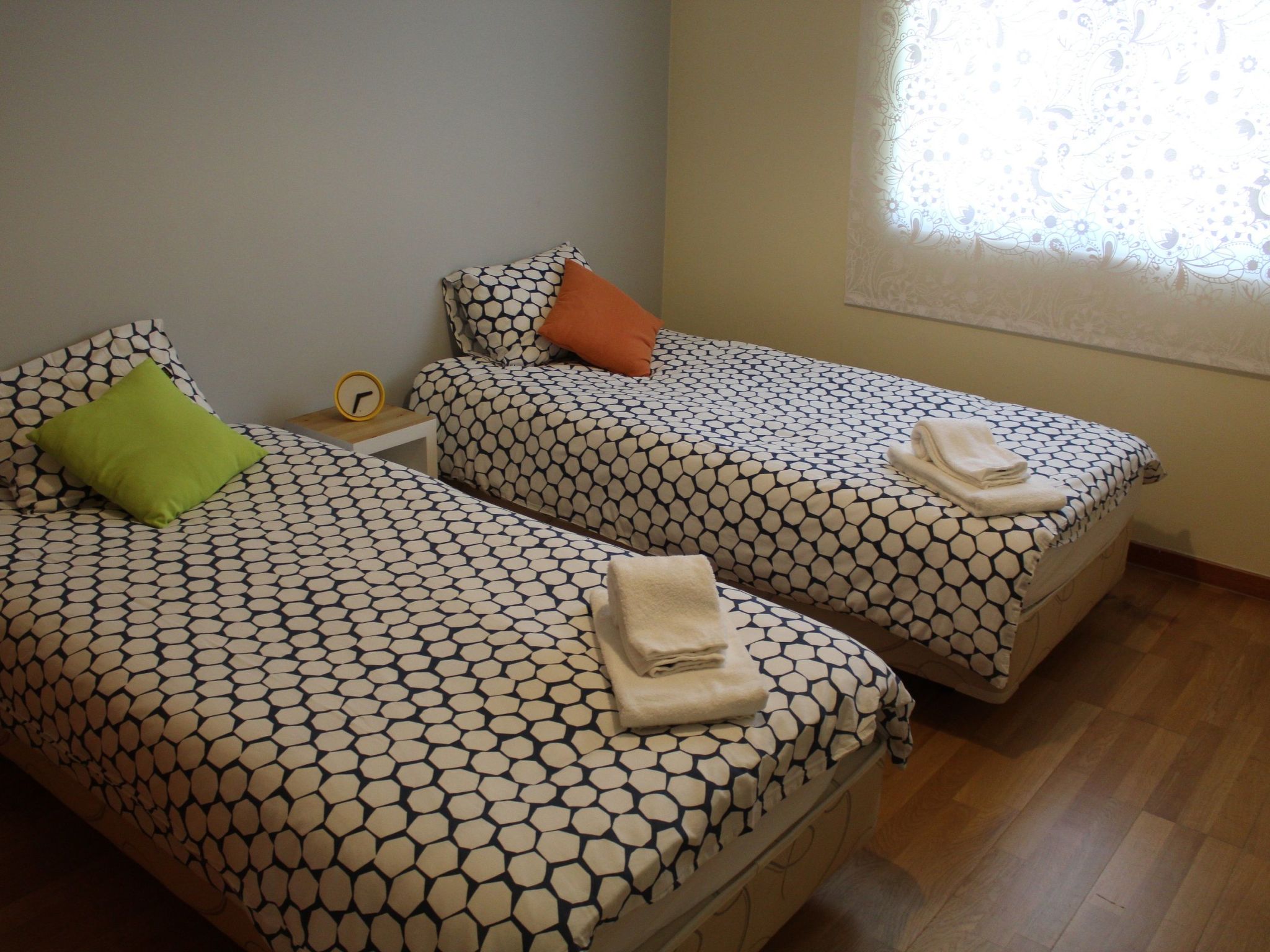 Photo of Zwei-Bett-Apartment mit großem Pool