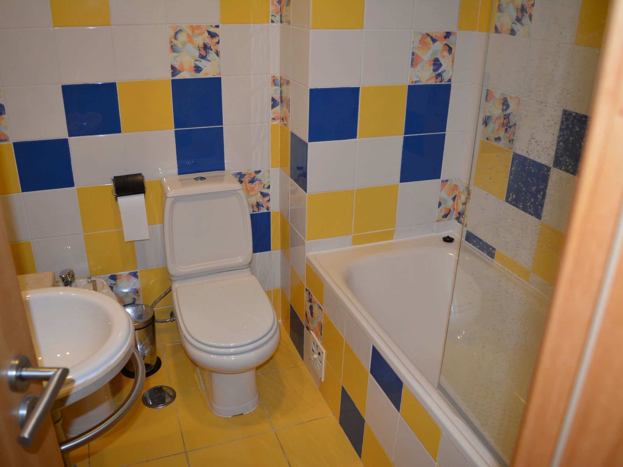 Photo of Zwei-Bett-Apartment mit großem Pool