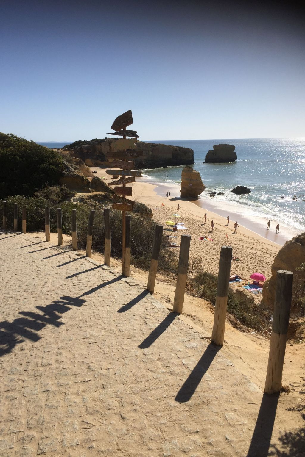 Photo of Zwei-Bett-Apartment mit großem Pool
