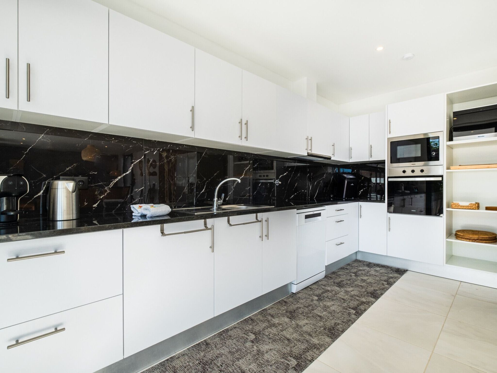 Ferienvilla "Villa Kambolé".-Image-tags.info