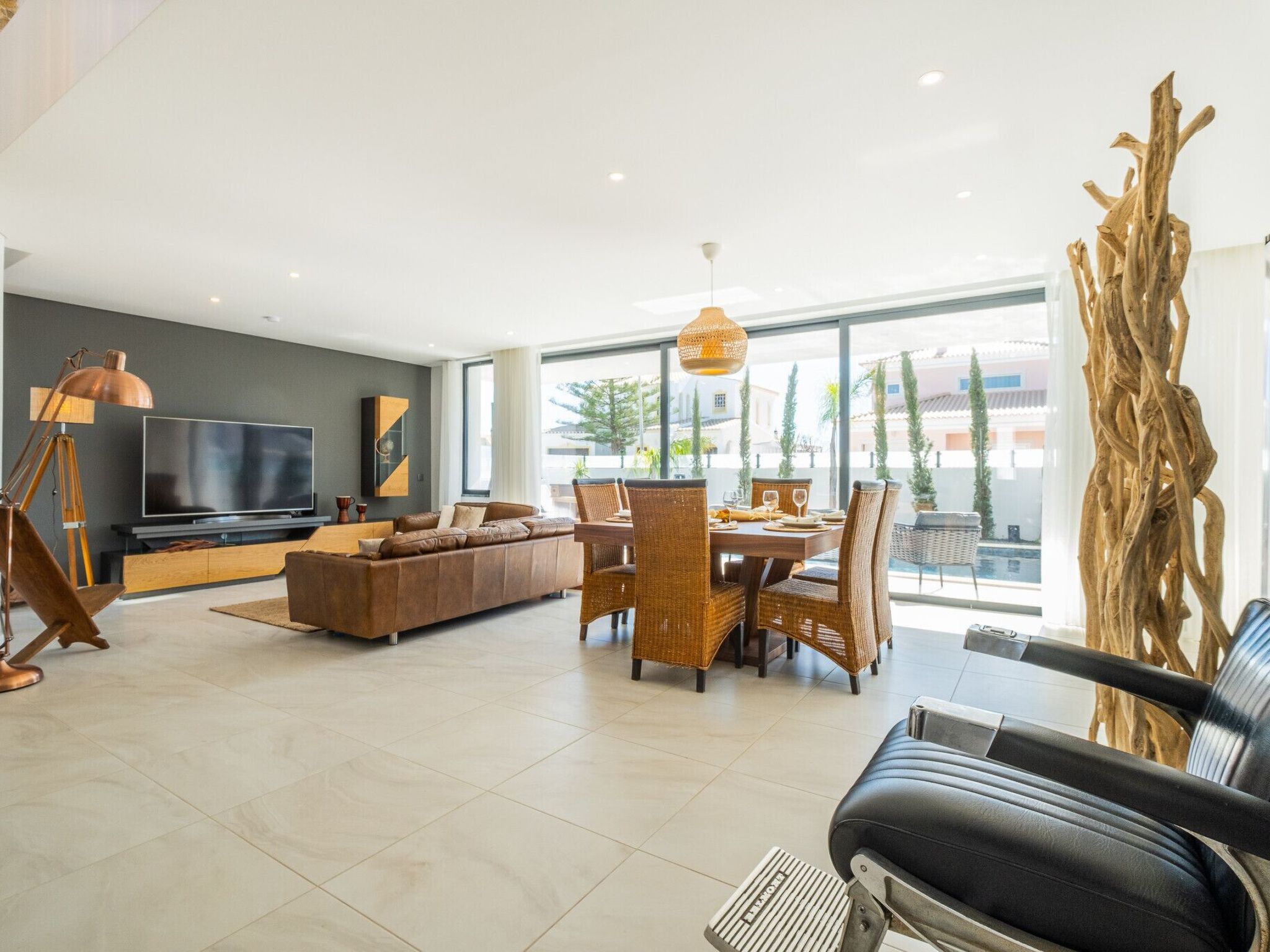 Ferienvilla "Villa Kambolé".-Image-tags.info