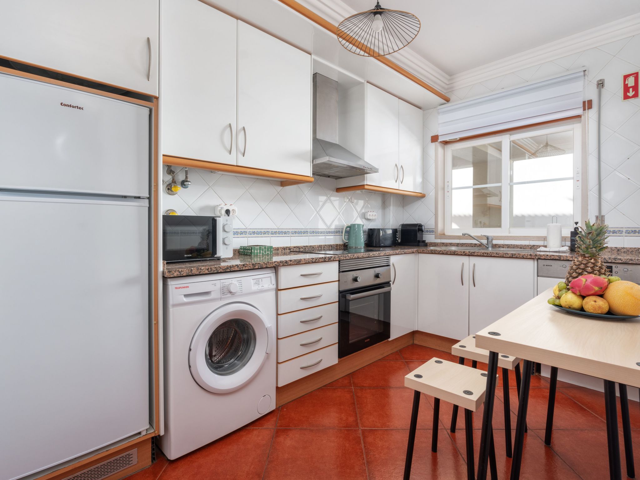 Wohnung mit Terrasse und 2 Schwimmbecken-Dedans