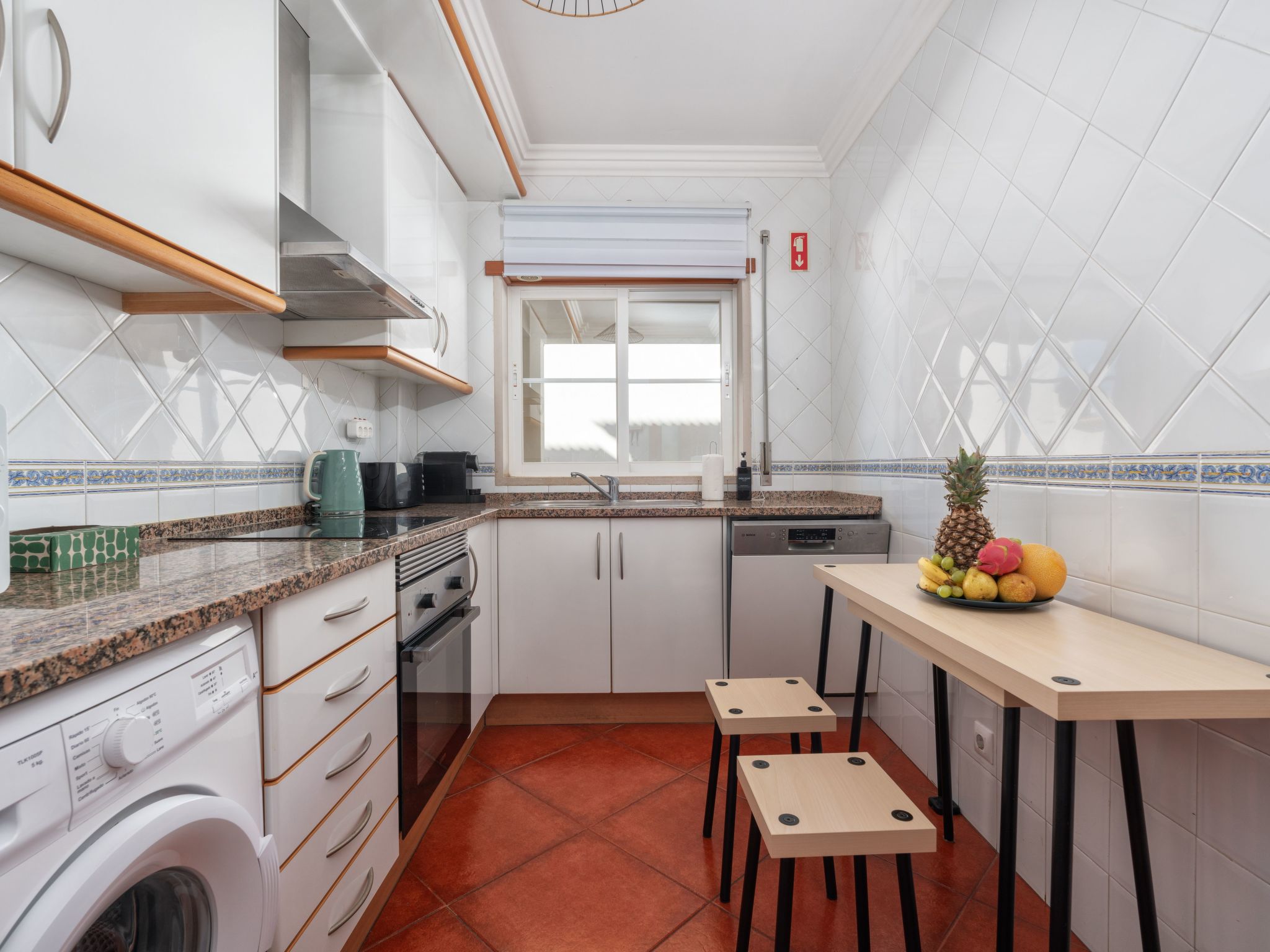 Wohnung mit Terrasse und 2 Schwimmbecken-Image-tags.info