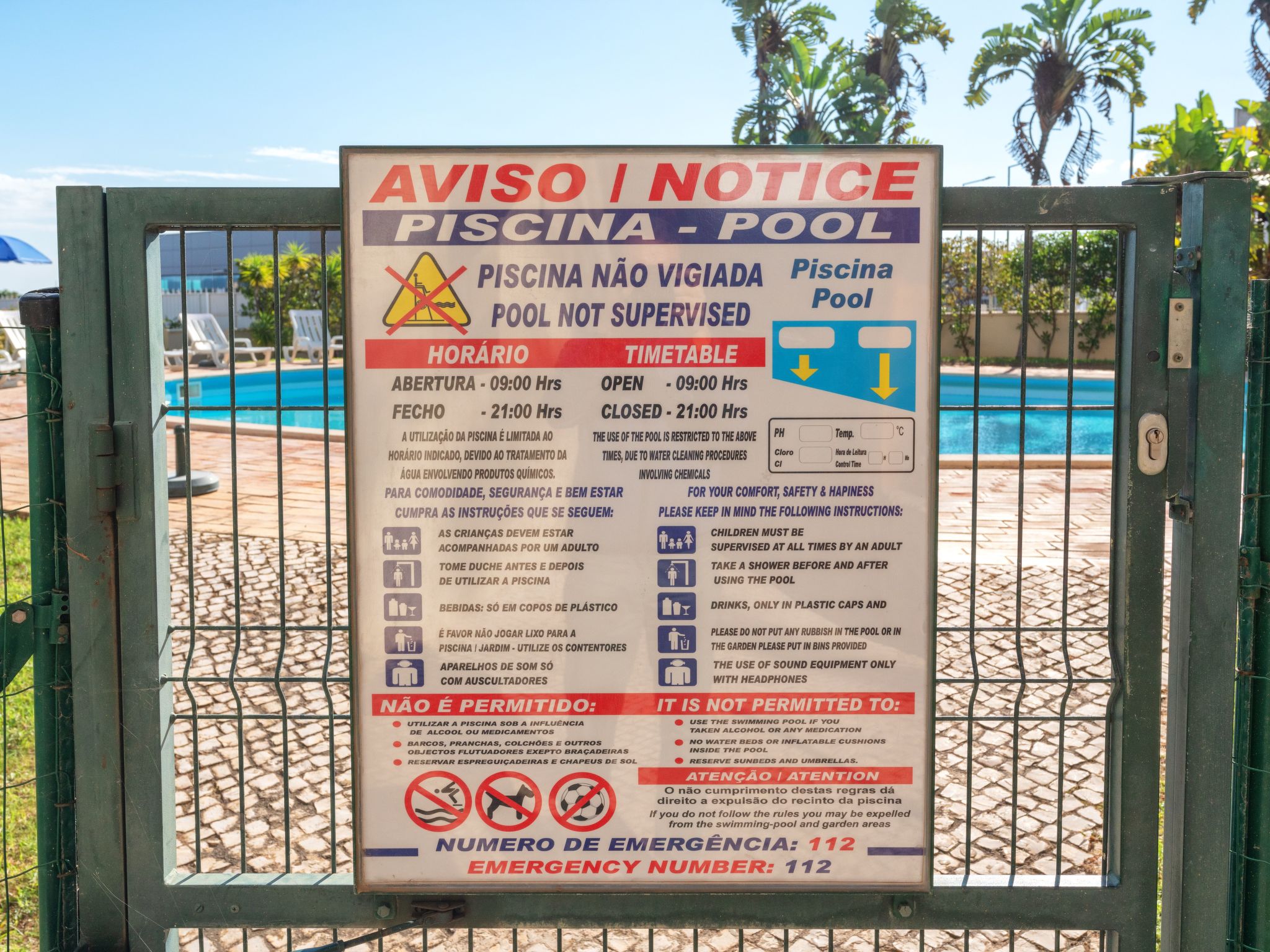 Photo of Wohnung mit Terrasse und 2 Schwimmbecken