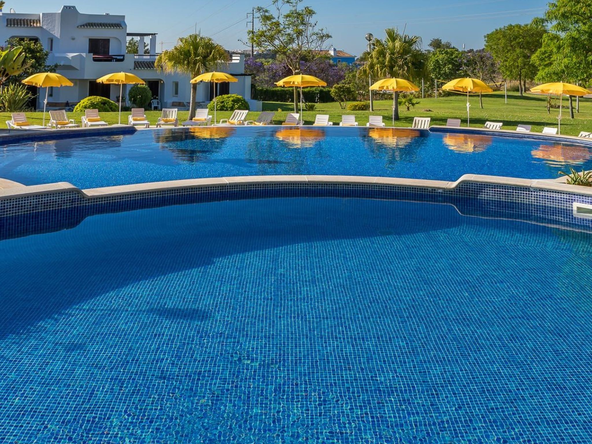 Fantastische 2-Schlafzimmer-Wohnung mit großer Terrasse-Image-tags.info